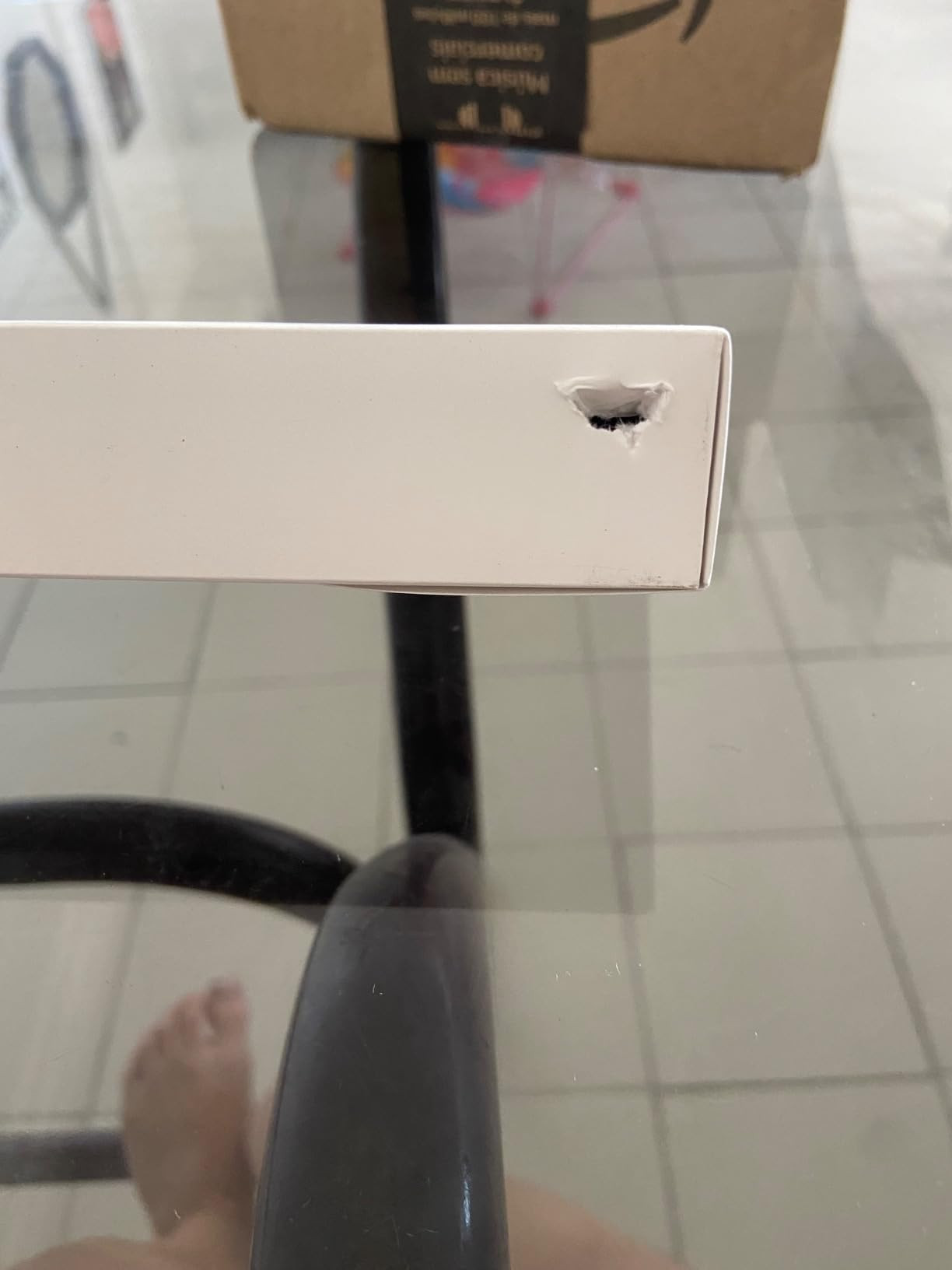 Apple Watch SE GPS • Caixa meia-noite de alumínio – 40 mm • Pulseira loop esportiva tinto | Amazon (BR)