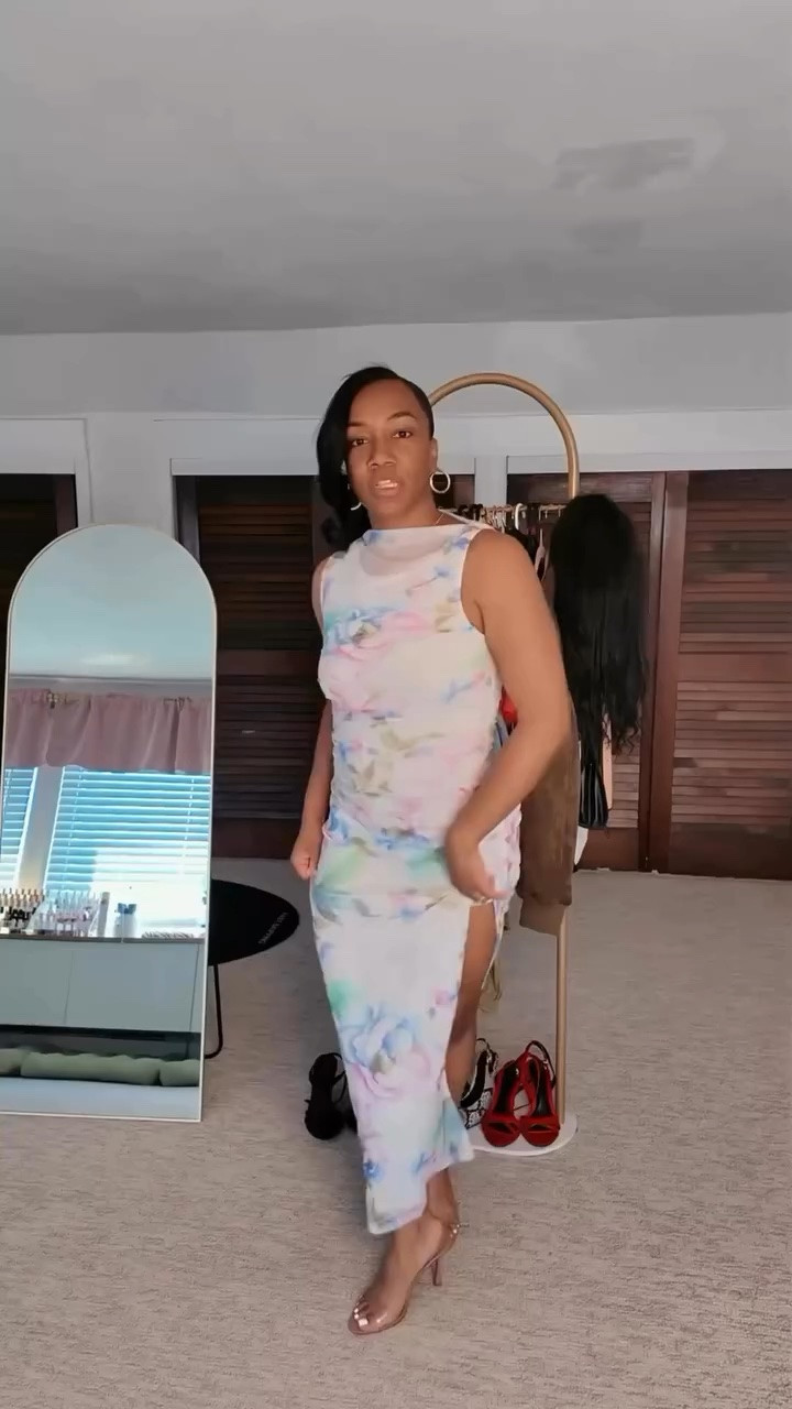 This dress has somewhere to be. 💃🏾

I put it on and immediately started moving differently. Samba? Salsa? I honestly could not tell you. What I can tell you is that this Express Floral Sheath Dress deserves to be on somebody’s dance floor and I am absolutely here for that assignment.

The print. The fit. The way it moves. This dress did not come to sit still and neither did I.

Everything is linked on my LTK. Link in bio.

Comment FLORAL below and I will send you the link directly to your DMs. 👇🏾

#ExpressFashion #FloralDress #SheathDress #OOTD