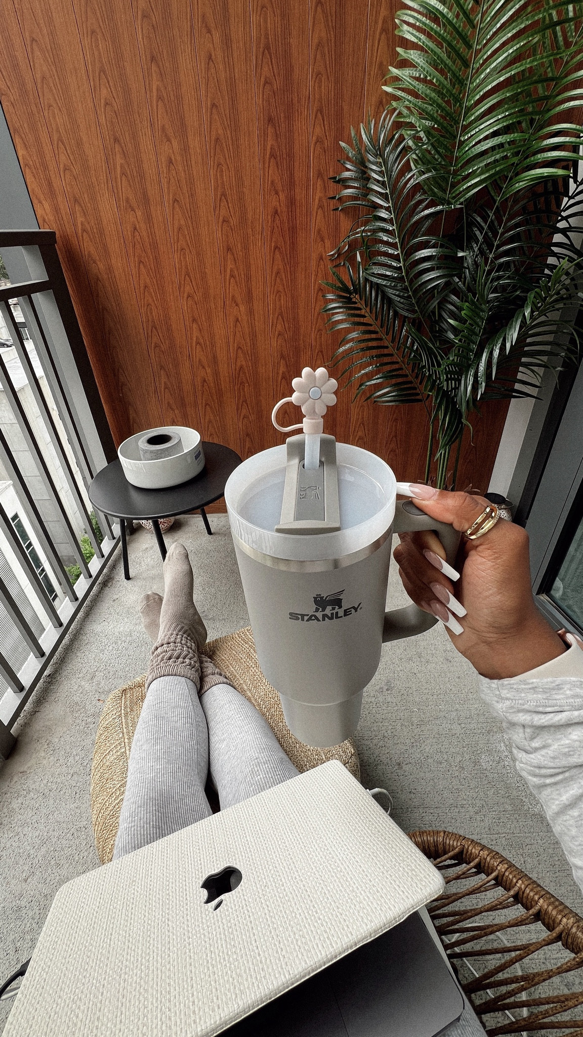 getting work done on my patio with my 40oz stanley tumbler in the color ‘flint’ 


#LTKFindsUnder50 #LTKHome