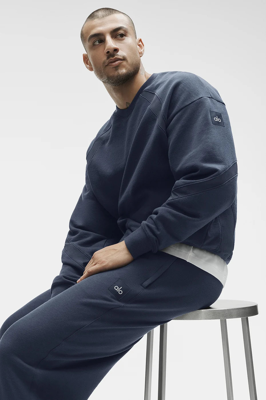 ALO | Field Crew Neck Sweatshirt in Navy Blue, Size: Large | Alo Yoga