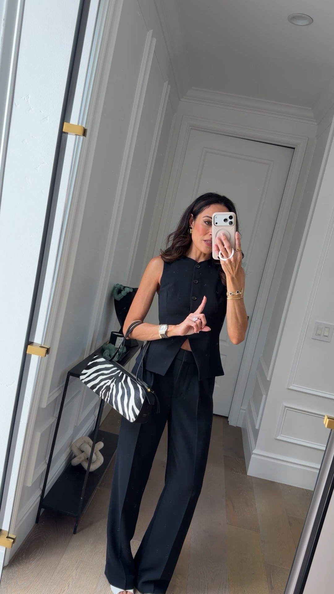 The spring to summer classic essentials to add to your closet! 
Top XS
Pants 2 Long 

#LTKSeasonal #LTKstorytime