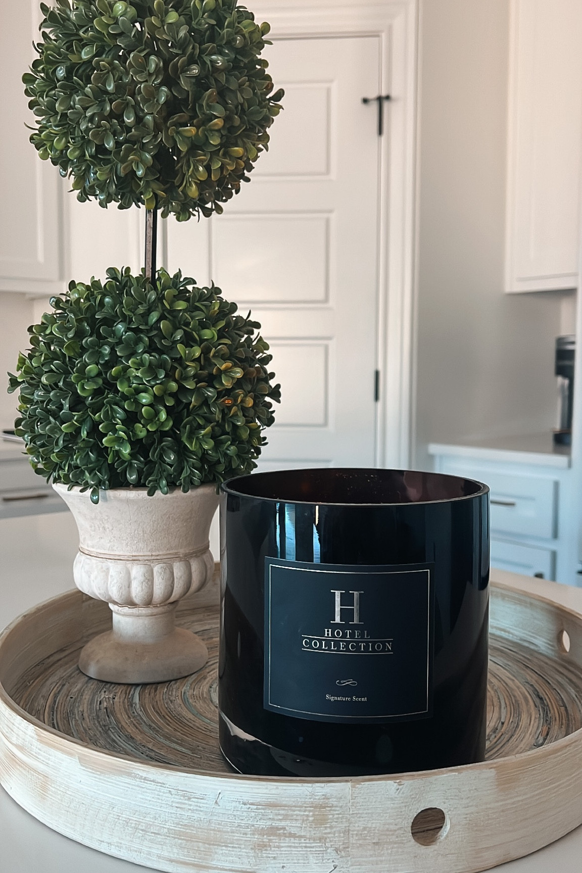 Island centerpiece. 
#candle #luxurycandle #homedecor #holidaycollection 

#LTKhome #LTKfamily #LTKstyletip