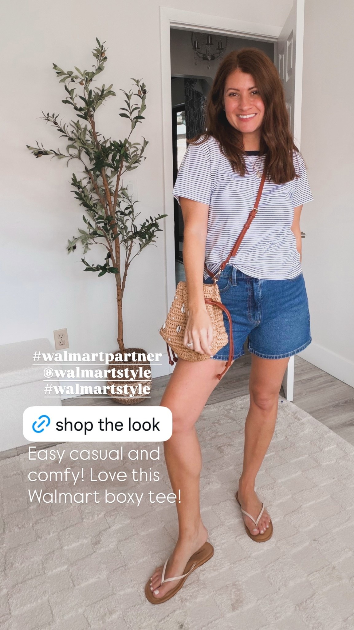 Easy casual and comfy! Love this Walmart boxy tee!  #walmartpartner @walmartstyle #walmartstyle