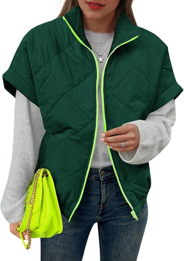 Tankaneo Womens Lightweight Puffer Vests Sleeveless Quilted Jackets Short Sleeve Zip Up Vest Over... | Amazon (US)