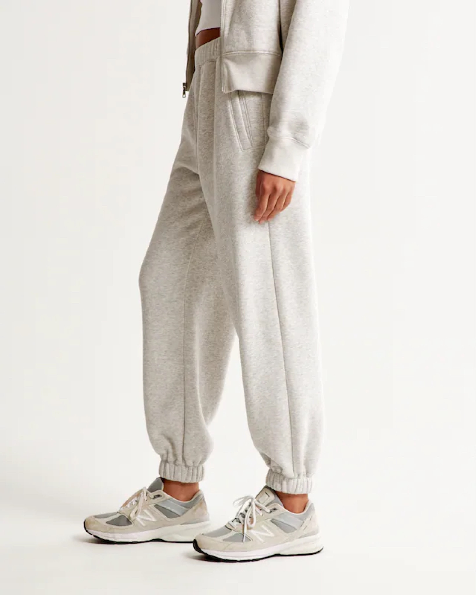 Essential Oversized Sunday Sweatpant

Abercrombie and Fitch. Comfort. Sweatpants. Fall. Comfortable clothing.  Tank top. Shoes. Nike. Oufit inspo. Inspiration. Hoodie. Lululemon. Nike. Stanley cup. Thumbler. Belt bag. 

#LTKstyletip #LTKfindsunder50 #LTKfindsunder100