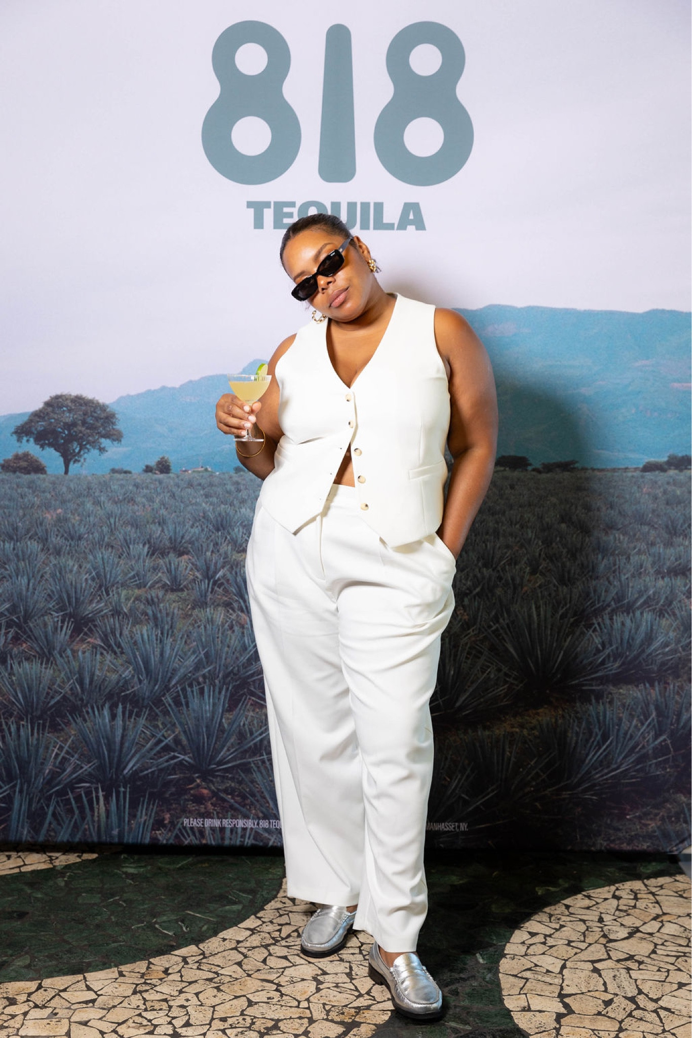Sip Sip #818tequila


#LTKcurves #LTKunder100 #LTKmidsize