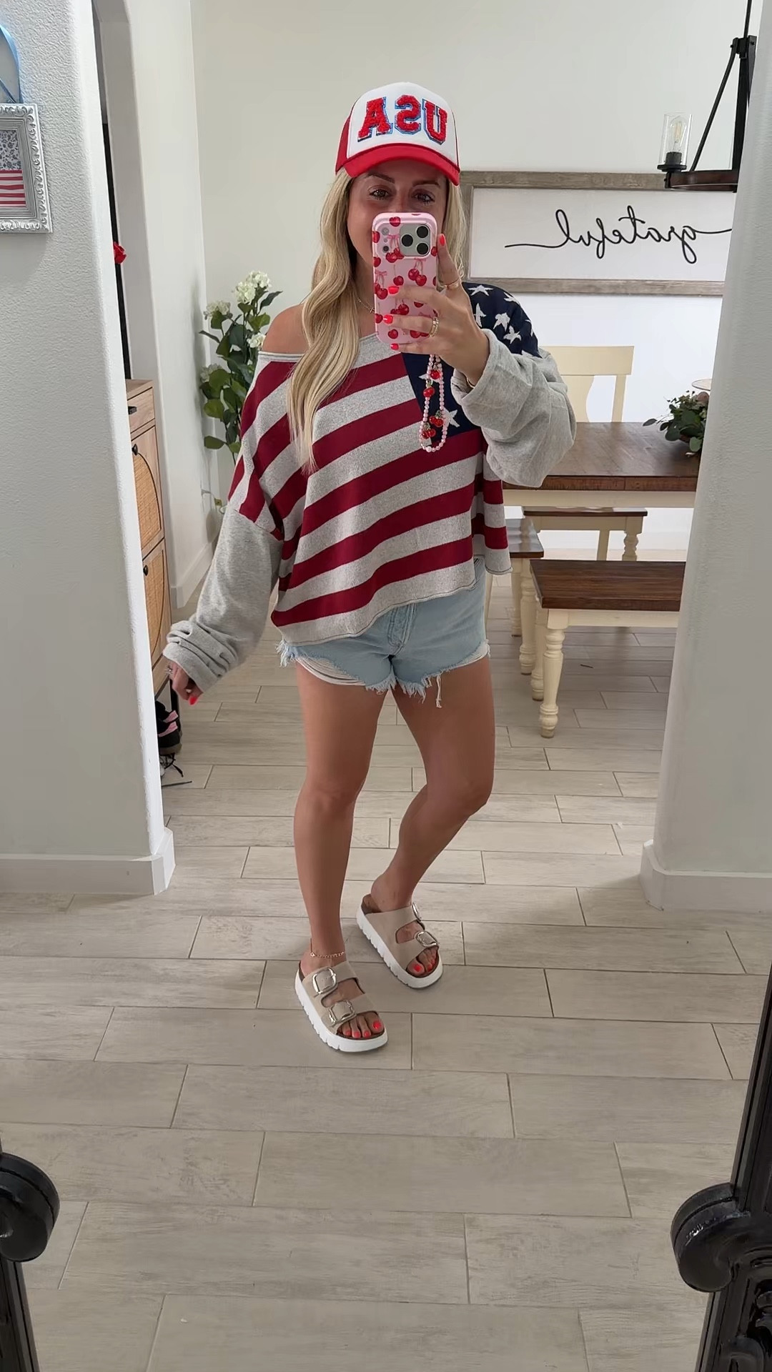 USA outfit
4th of July 
Large USA sweater 
Denim shorts tts
Sandals tts