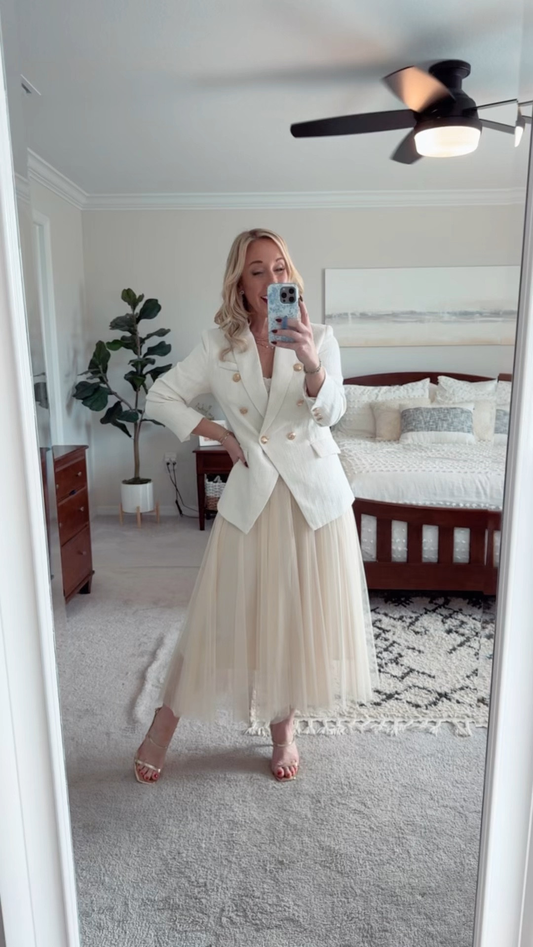 Holiday midi skirt outfits:
• Blazer - size small // tulle skirt - size small // lace bodysuit - size small.

#LTKHoliday #LTKWatchNow #LTKSeasonal