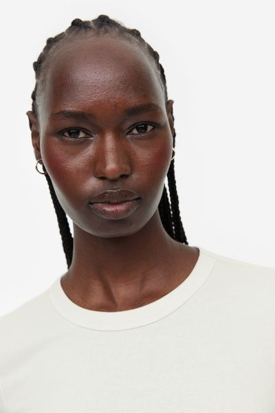 White | H&M (UK, MY, IN, SG, PH, TW, HK)