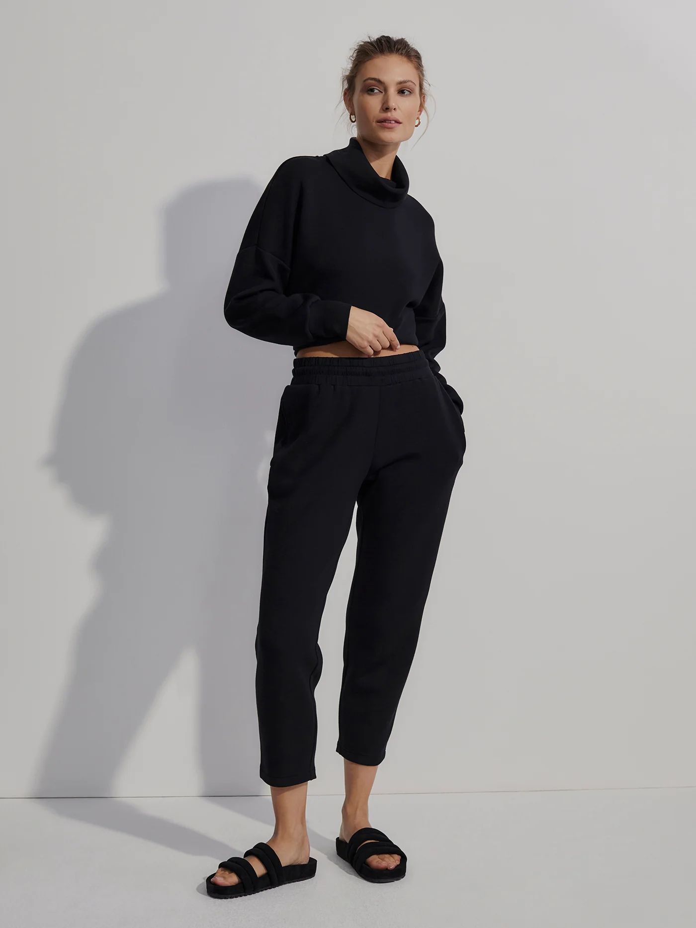 The Slim Pant 254 ReviewsVersatile and easy to style, the Slim Pant 25 is a high-waisted, cigaret... | Varley USA