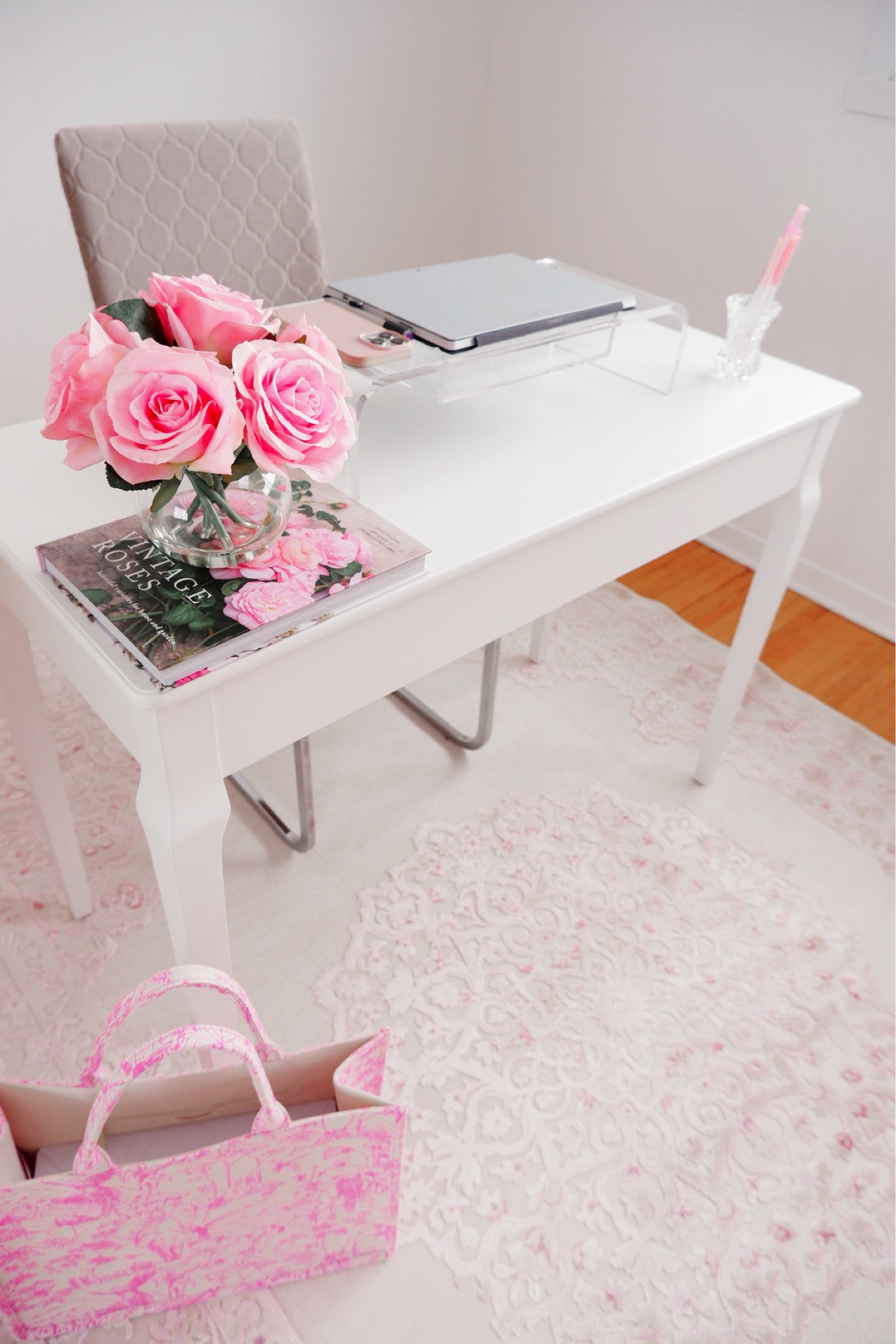 My office carpet desk are on sale 

#LTKFind #LTKSeasonal #LTKhome