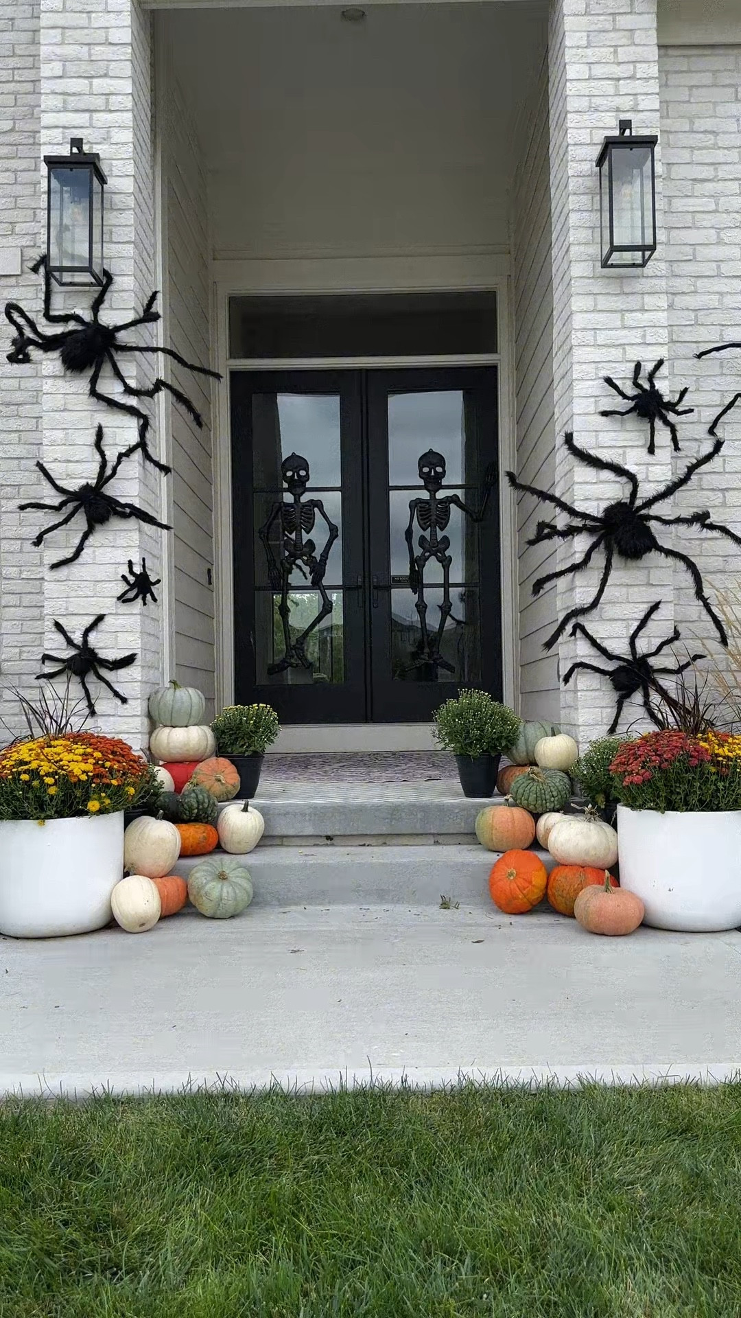 Fall and Halloween front porch decor! 

#LTKHome #LTKParties #LTKSeasonal