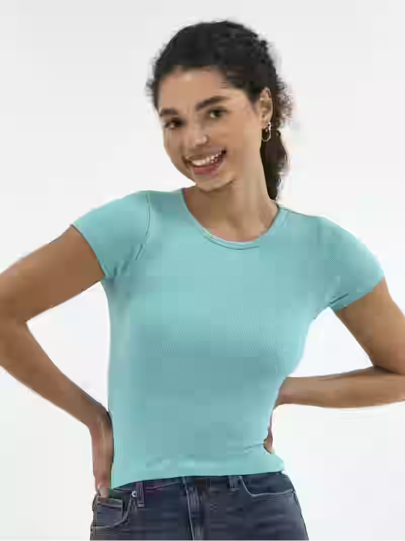 No Boundaries Seamless Crop Top with Short Sleeves, Women's | Walmart (US)