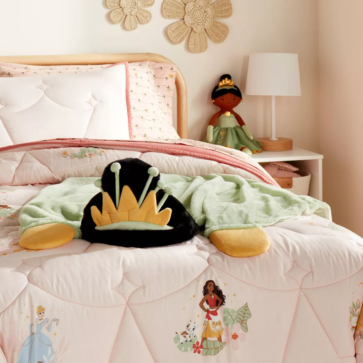 Princess Tiana Kids' Hooded Blanket - The Disney Collection by Pillowfort™ | Target
