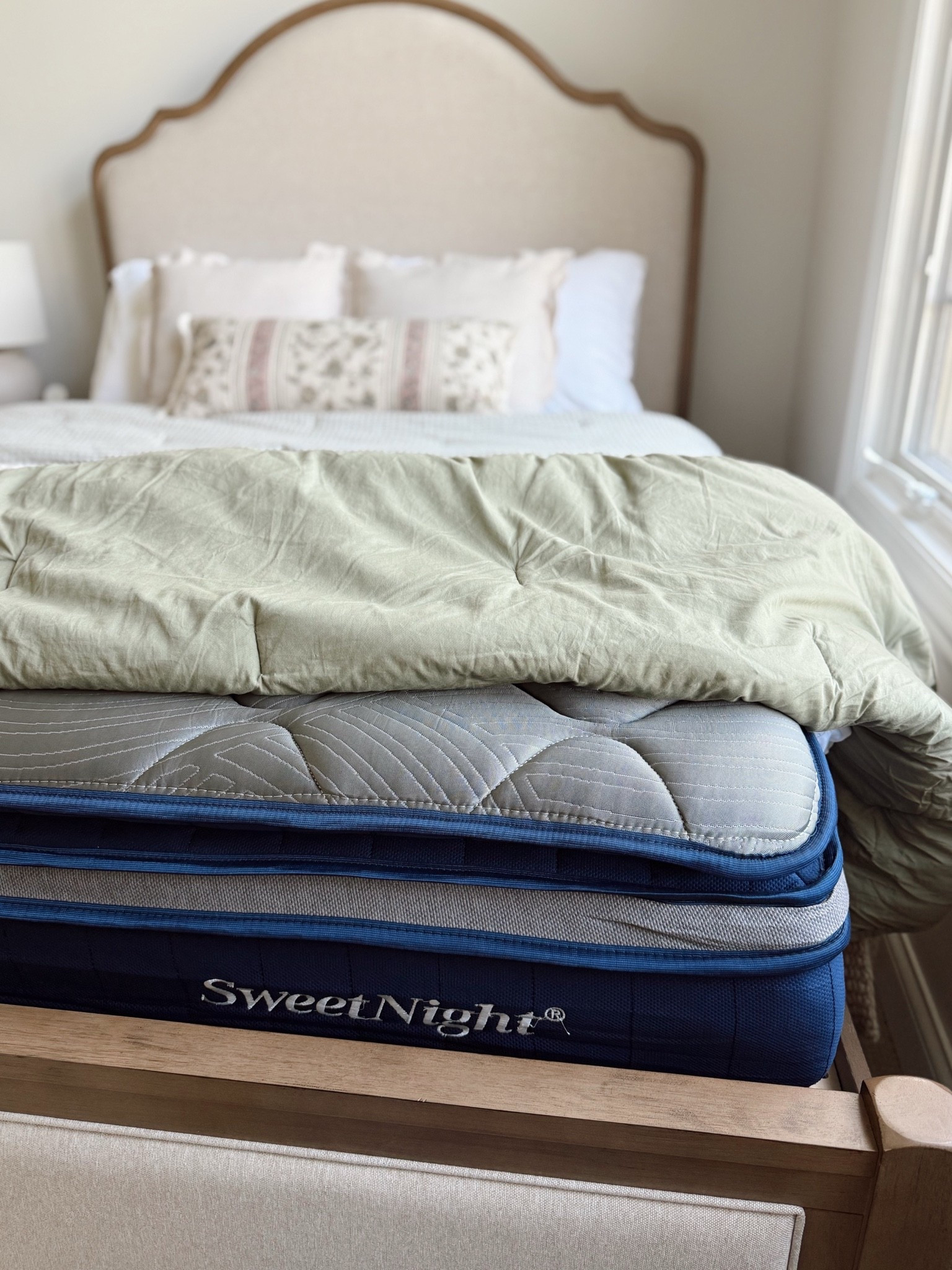 #sponsored Loving this comfy and cooling mattress from @sweetnightsleep! This is the CoolNest Memory Hybrid mattress in Queen size 12”. It not only is comfortable but a great value too! It’s so nice that it comes straight to your door and easy to unbox, I was able to unbox it all by myself 🙌🏼

Use coupon code: NH20 for 20% off this mattress! 🎉

#sweetnight #sweetnightmattress #coolnestmattress

#LTKHome