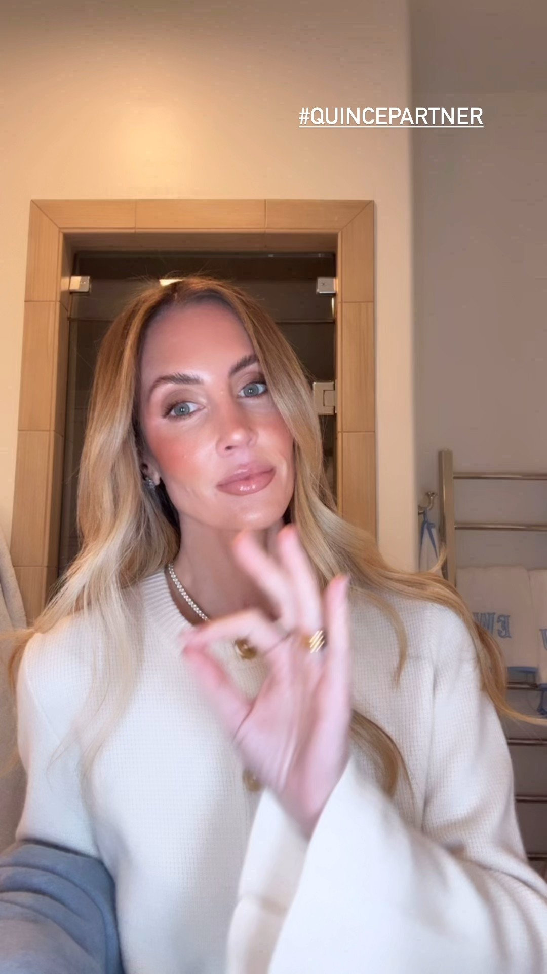 #QuincePartner This cashmere throw is such a staple! The color is beautiful, the quality is incredible, and it’s huge. Perfect for the couch, the end of the bed, or cozy nights at home.  @onequince