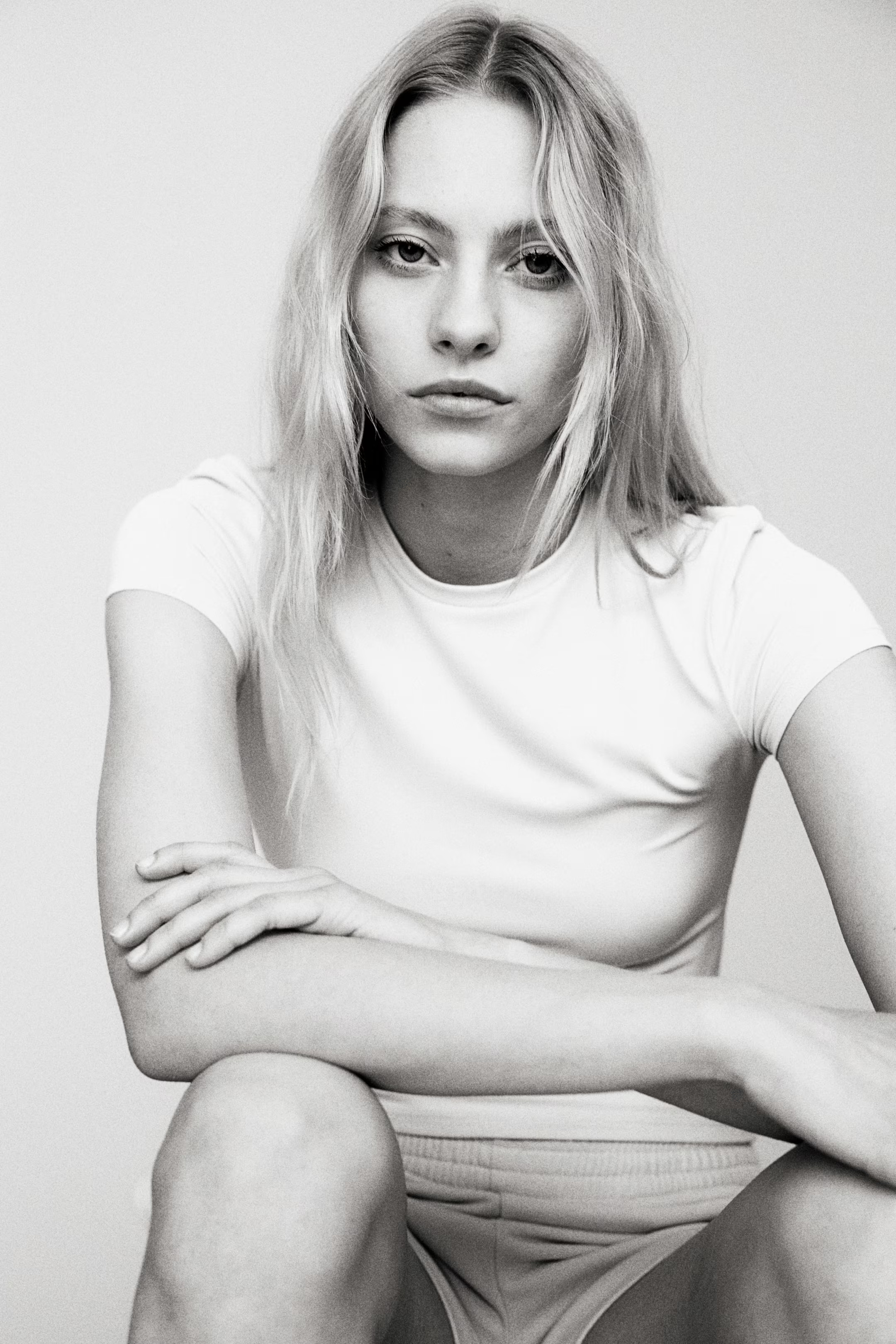 Fitted T-shirt - Round Neck - Short sleeve - Light beige - Ladies | H&M US | H&M (US + CA)