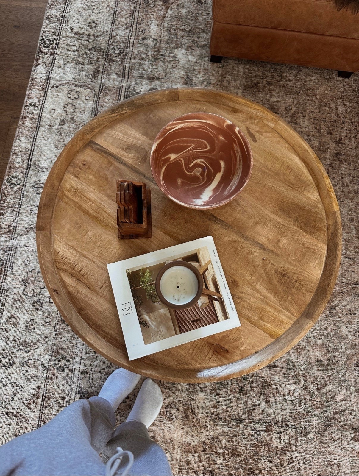 Coffee table decor ☕️🕯️

#LTKdayinmylife #LTKHome #LTKspring