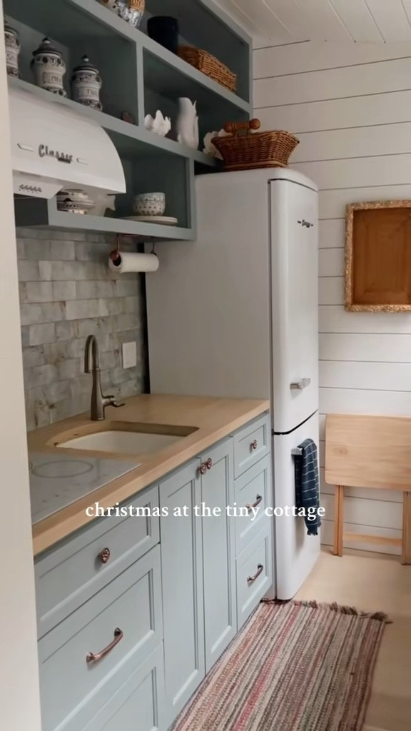 Christmas at the tiny cottage

#LTKHome #LTKHoliday #LTKSaleAlert