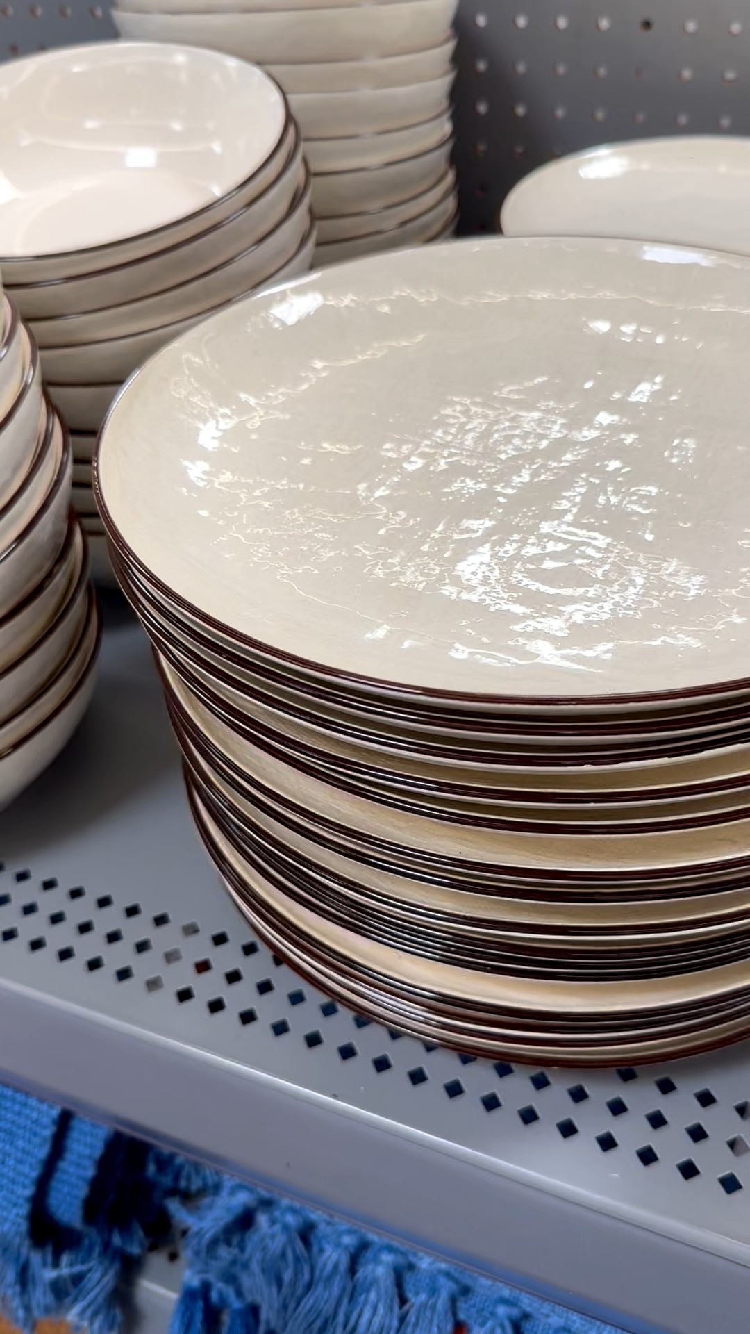 WALMART HOME FINDS 🥰

Dinner plates, Walmart home decor, kitchen finds , home must have 

#LTKHome #LTKFindsUnder50 #LTKStyleTip