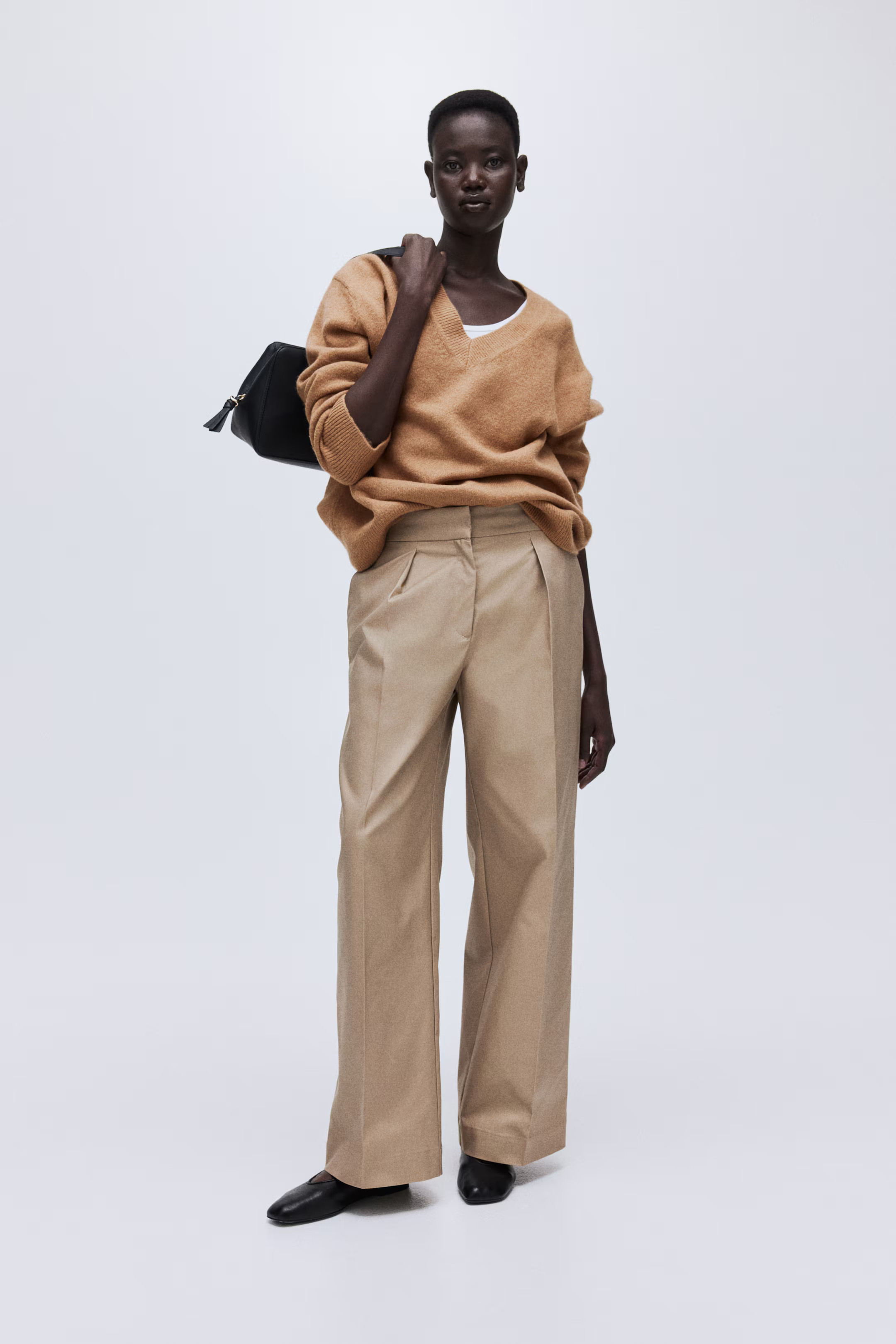 Oversized V-neck jumper | H&M (UK, MY, IN, SG, PH, TW, HK)