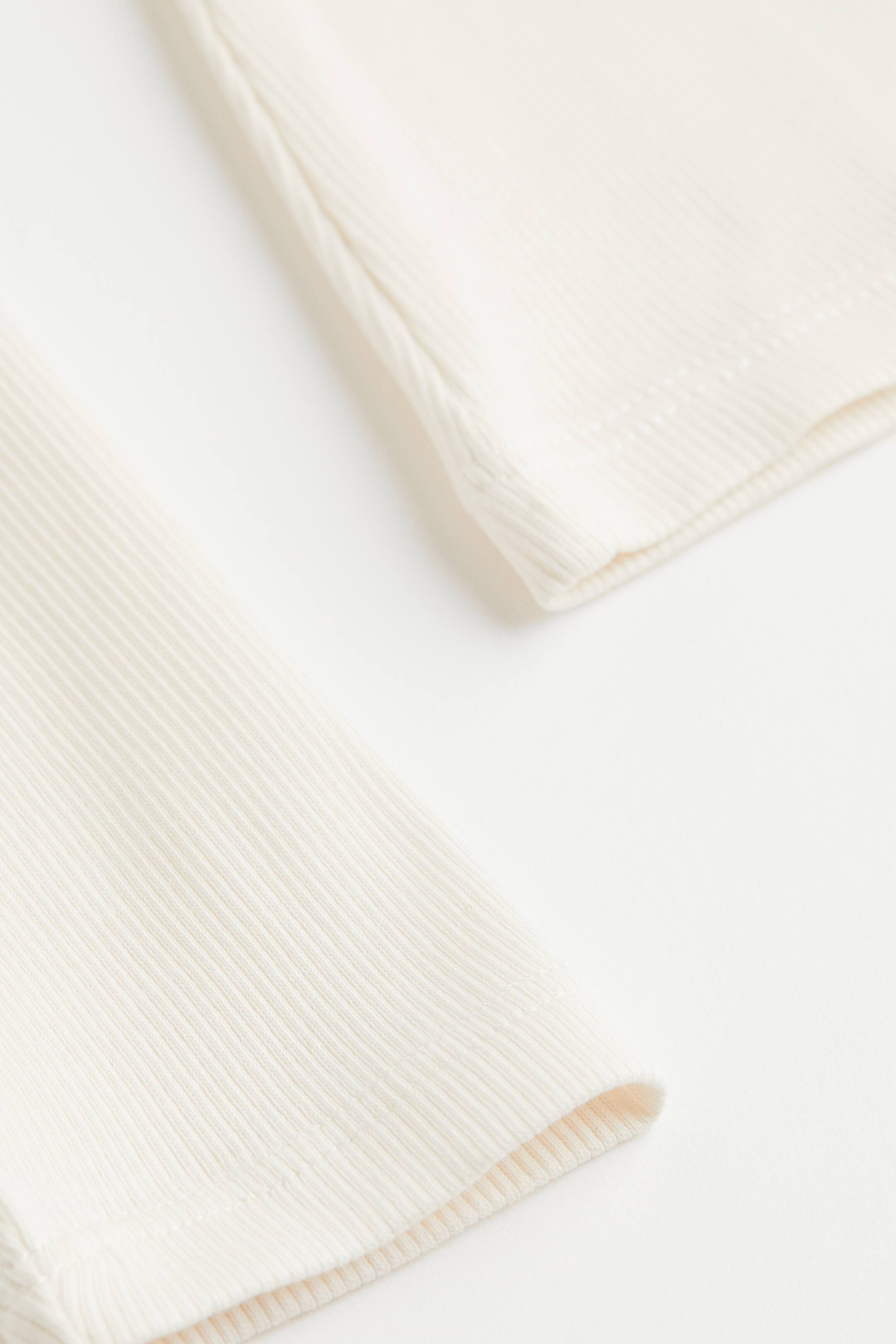 Polo-neck top | H&M (UK, MY, IN, SG, PH, TW, HK)