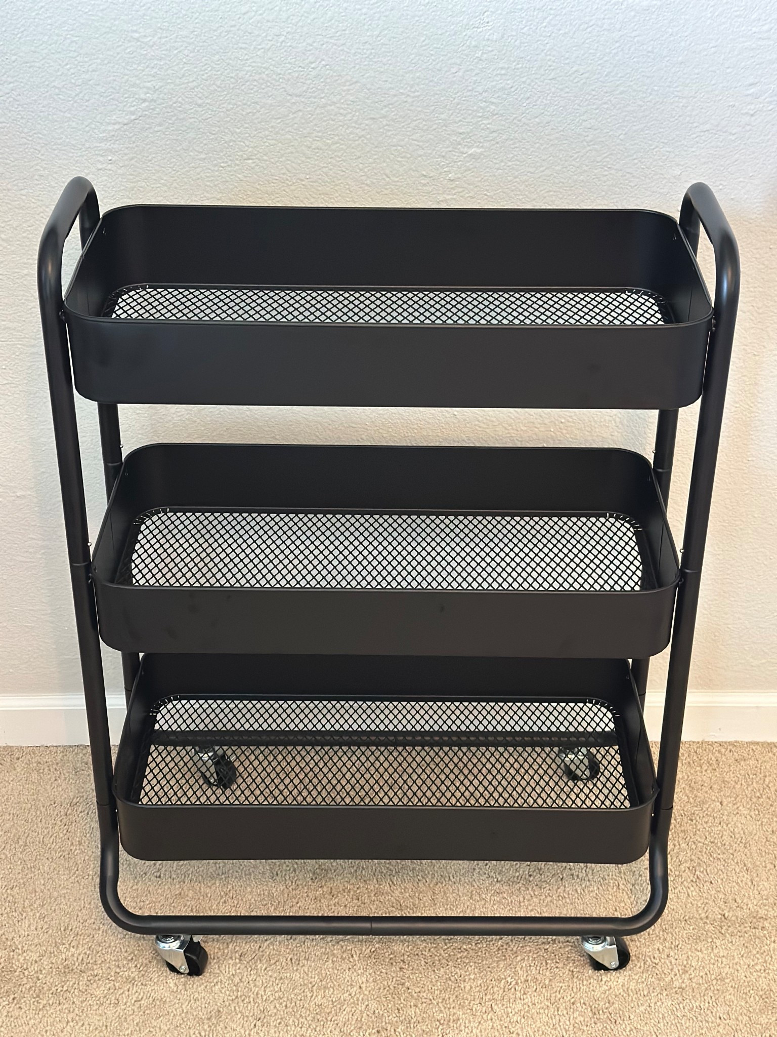 Costco find!!!!! 🎉 I have been needing one of these for so long…. Being a homeschool mom these are the things we get excited about! 🤣😜
#costco #rollingcart #organization #neatfreak #cleanfreak #organized #homeschool #homeschoolmom #homeschoollife 