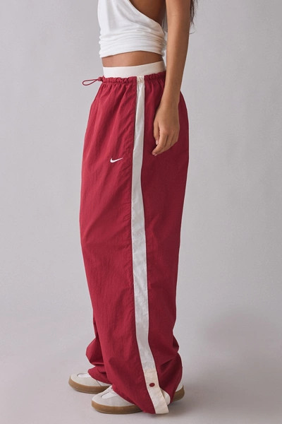 Nike Sportswear Loose High-Waisted Balloon Pant | Urban Outfitters (US and RoW)