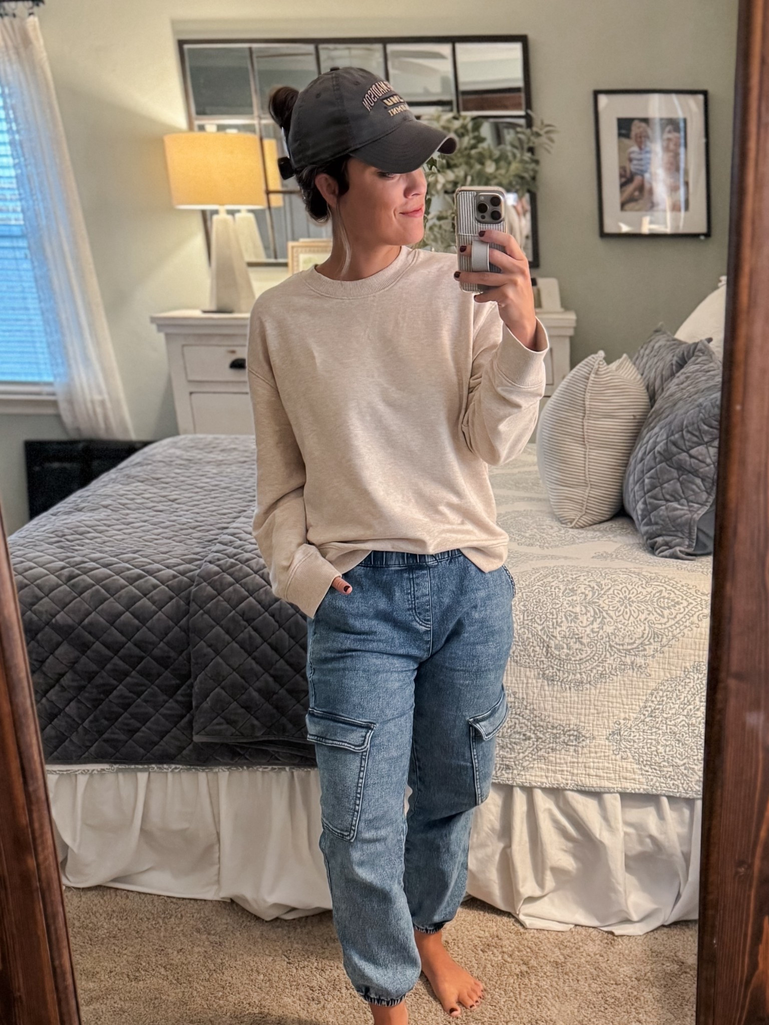 Oversized crewneck sweatshirt - Walmart $14 size M

Joggers - Walmart $16 size S

Teletypes hair clip - size L

#LTKSeasonal #LTKActive #LTKFindsUnder50
