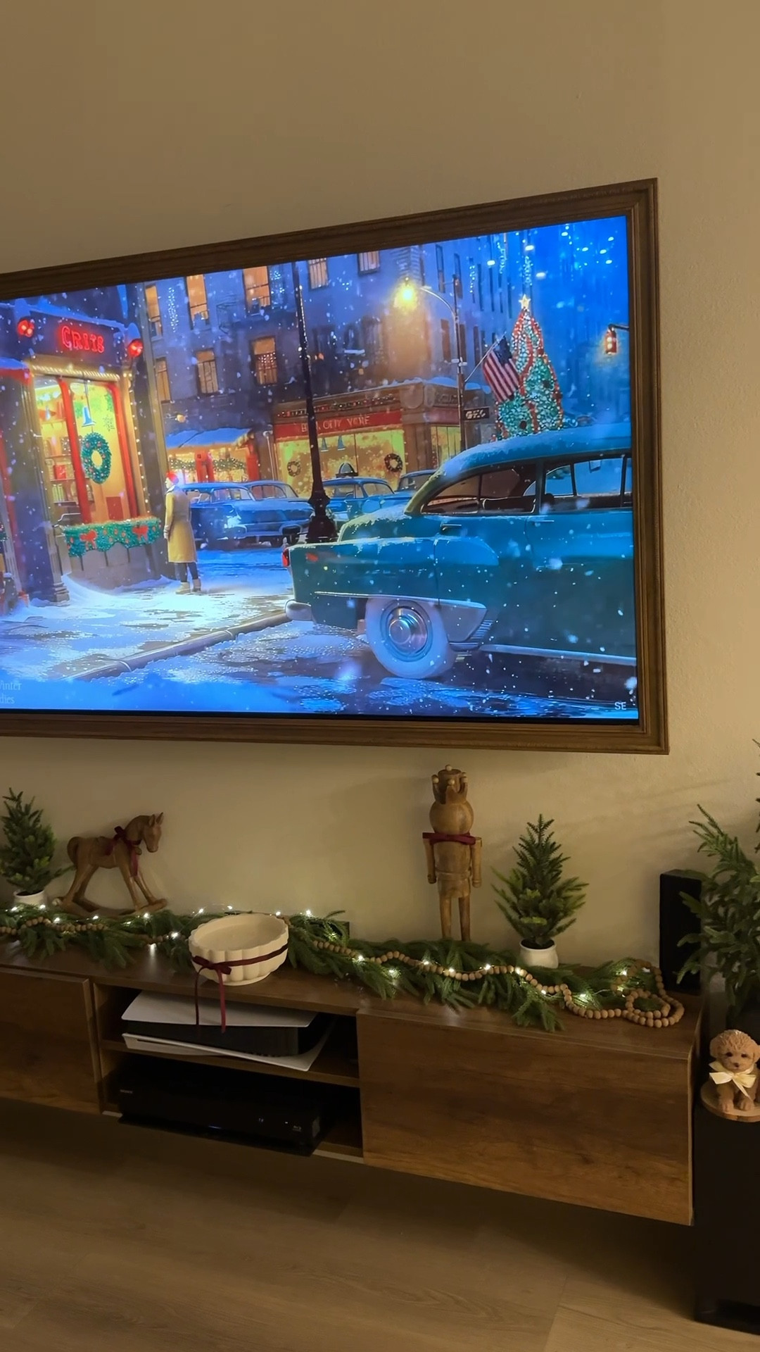 started decorating the house 🧸🎄

#LTKHome #LTKSeasonal #LTKHoliday