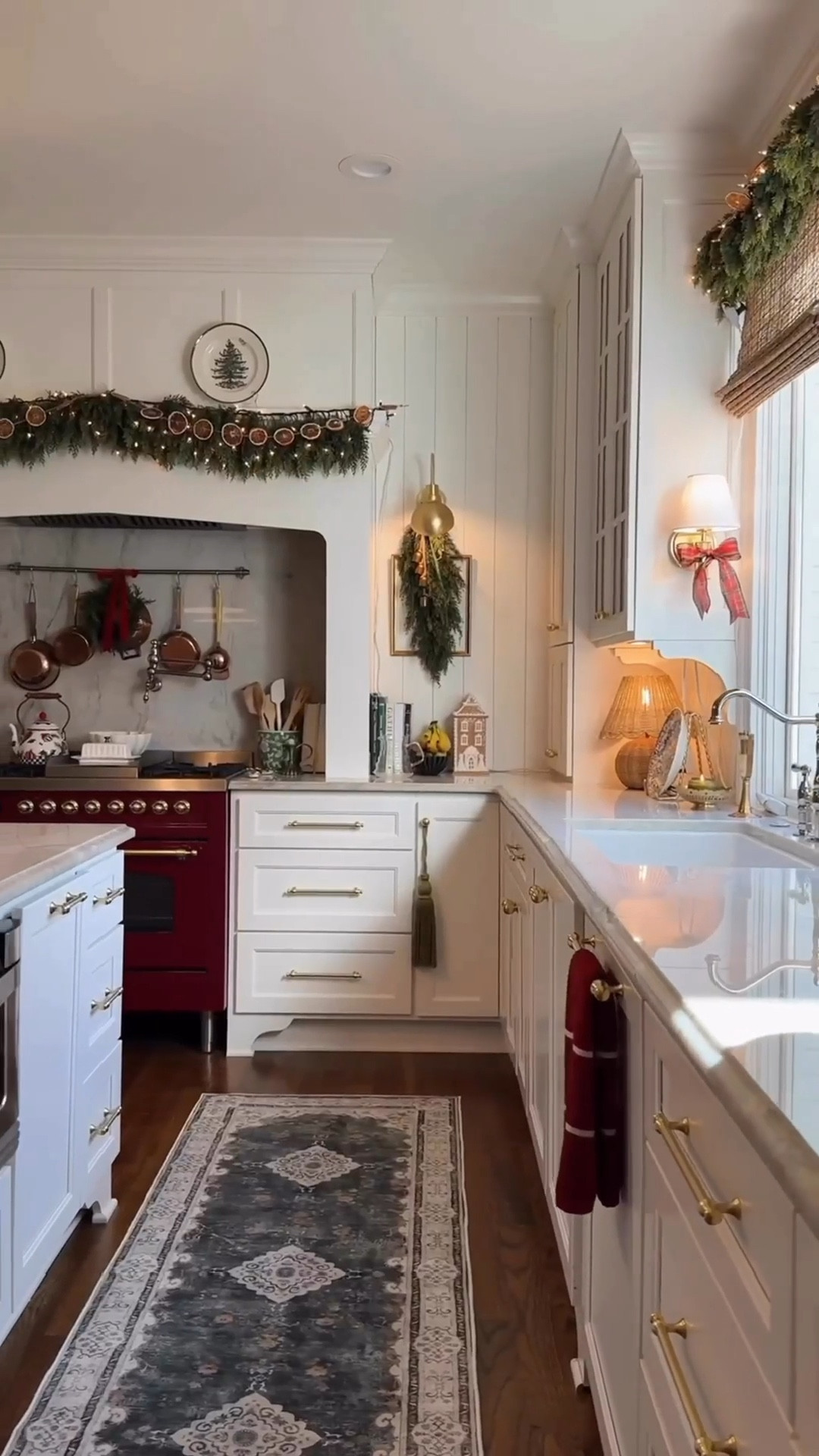 Christmas in the kitchen is my favorite! Between baking, hosting and lots of foot traffic it was time for us to get a rug that could stand up to our merriment. I found this 
vintage looking, fully washable and totally spill-proof rug from @rugsway_official and it’s the most gorgeous addition to our space! Code AN12 will get you a discount and if you comment ‘shop’ I’ll send you the link for this rug! #ad #paidlink #rugsway #rugswayhome #rugswaycarpet #liketkit 