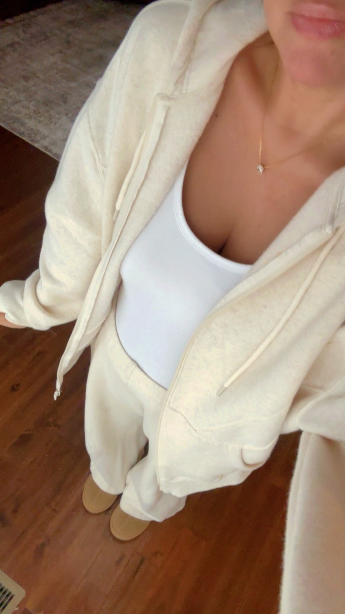 There’s nothing like a aerie set! They have the coziest clothes! 
I am 5ft 3, 145 pounds, wearing medium in everything. 
Slippers-TTS 

#LTKMidsize #LTKSeasonal #LTKTravel