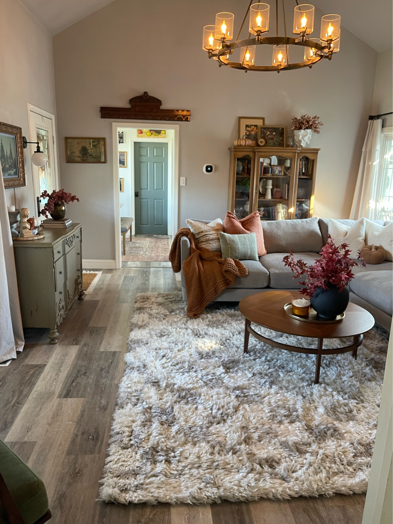 Amira rug with Angela Rose home and Loloi rugs.

