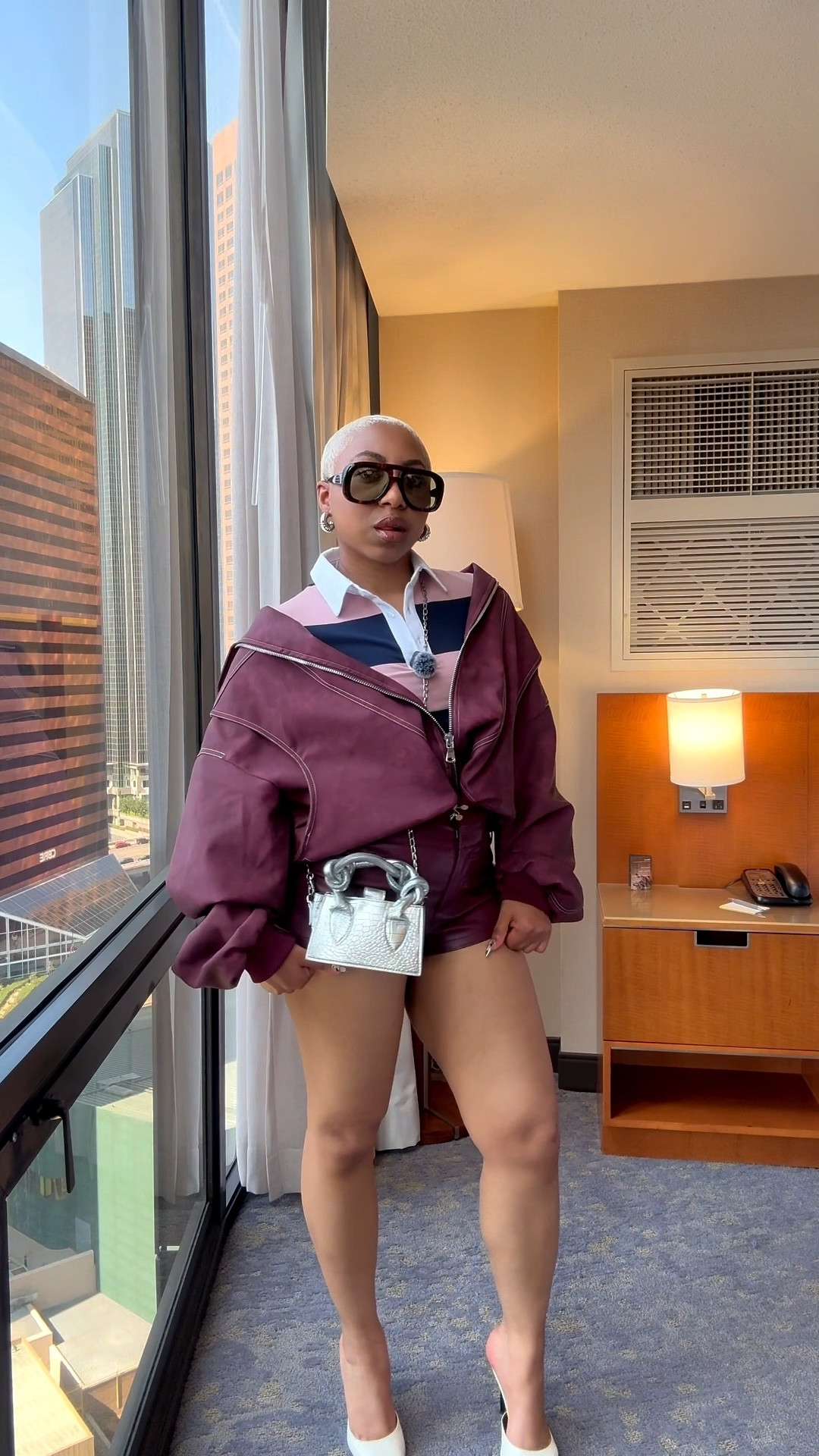 Concert Outfit ✨ I’m in love with this color combo, veryyy fall 🍂

Height: 5’2
Weight: 145

Top: S
Jacket: S (runs oversized)
Shorts: L (came too big, had to get them tailored)
Heels: 10#LTKItBag #LTKStyleTip

#LTKMidsize