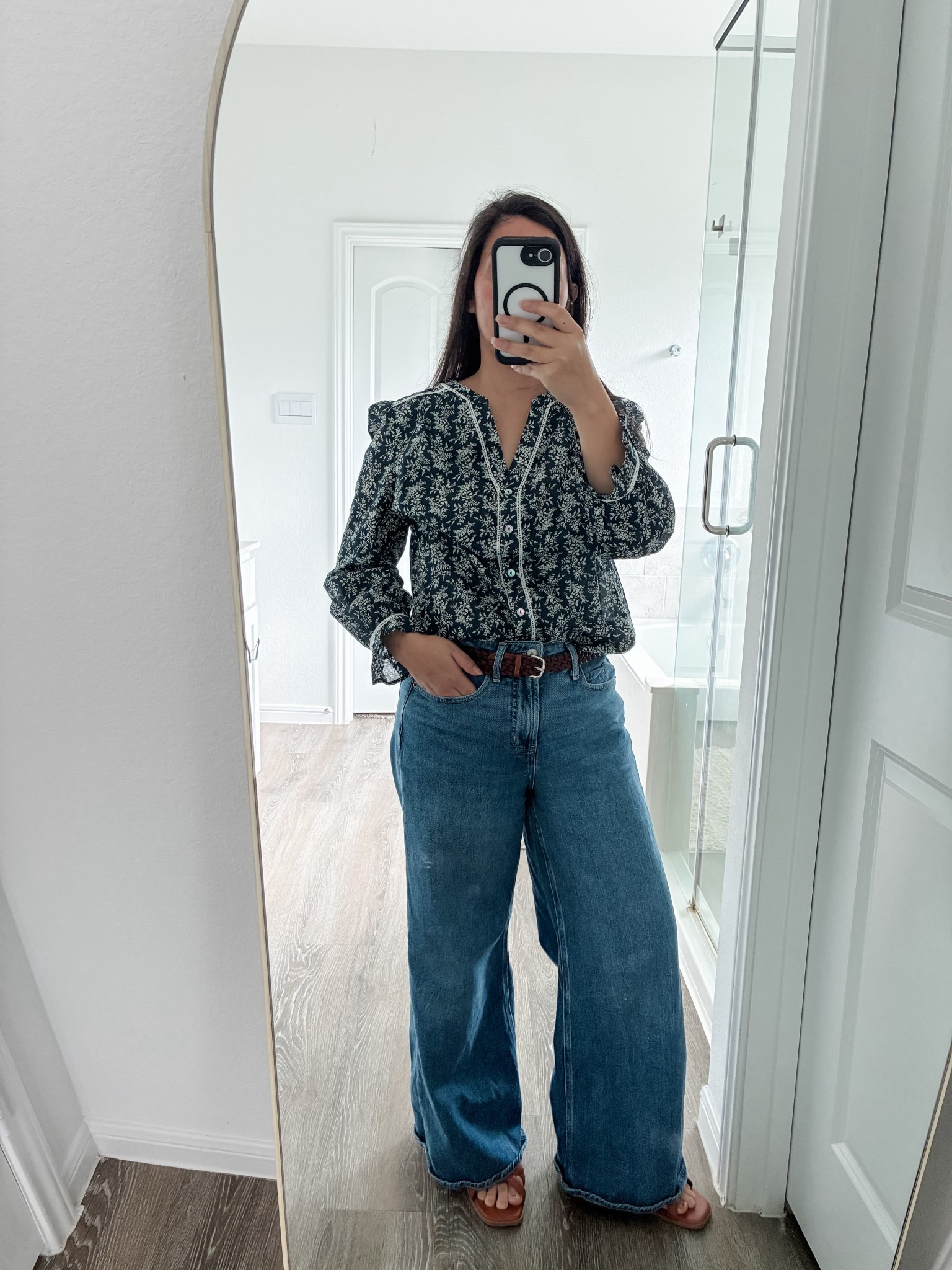Blue and white florals have my heart. I got this new top from a Short Story subscription box and couldn’t find the exact match. I have linked similar looking styles. Can’t stop wearing these wide leg jeans. 

#LTKootd #LTKPetite