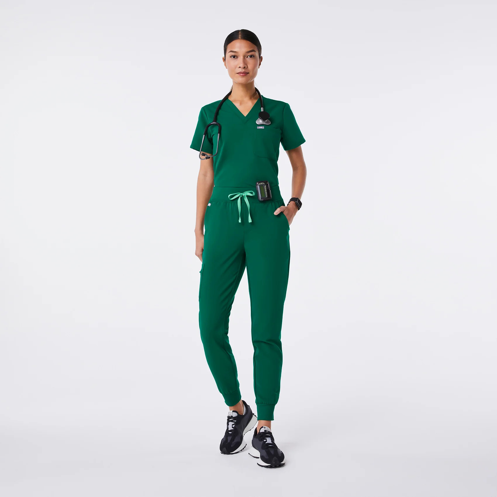 Women’s High Waisted Zamora Jogger Scrub Pants™ - Hunter Green · FIGS | FIGS