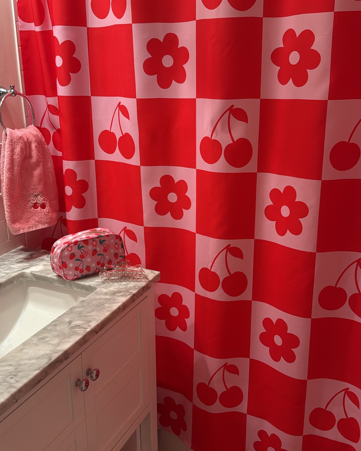 Cherry bathroom = instant dopamine hit 🍒

#LTKHome