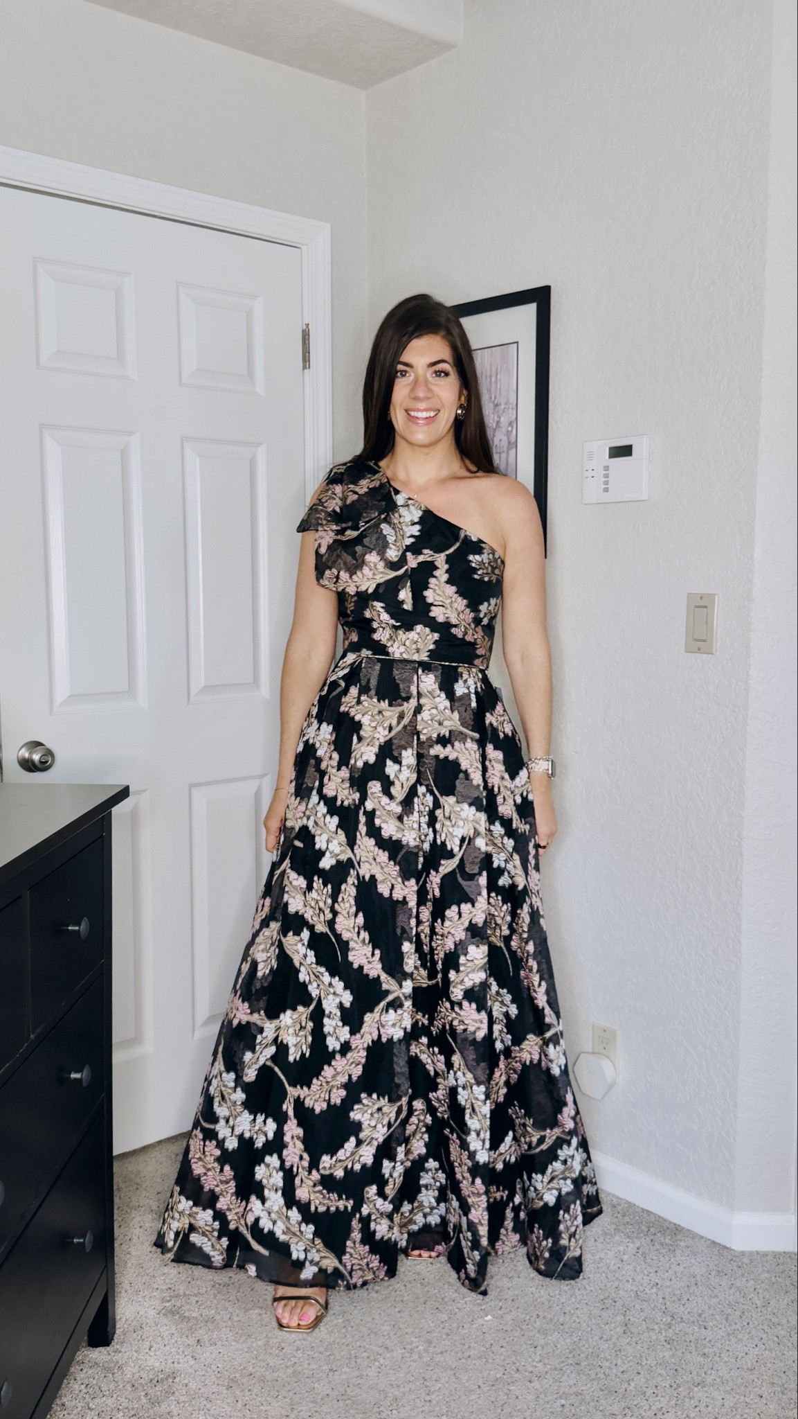 In an 8 one shoulder bow dress


#LTKMidsize #LTKWedding #LTKTall