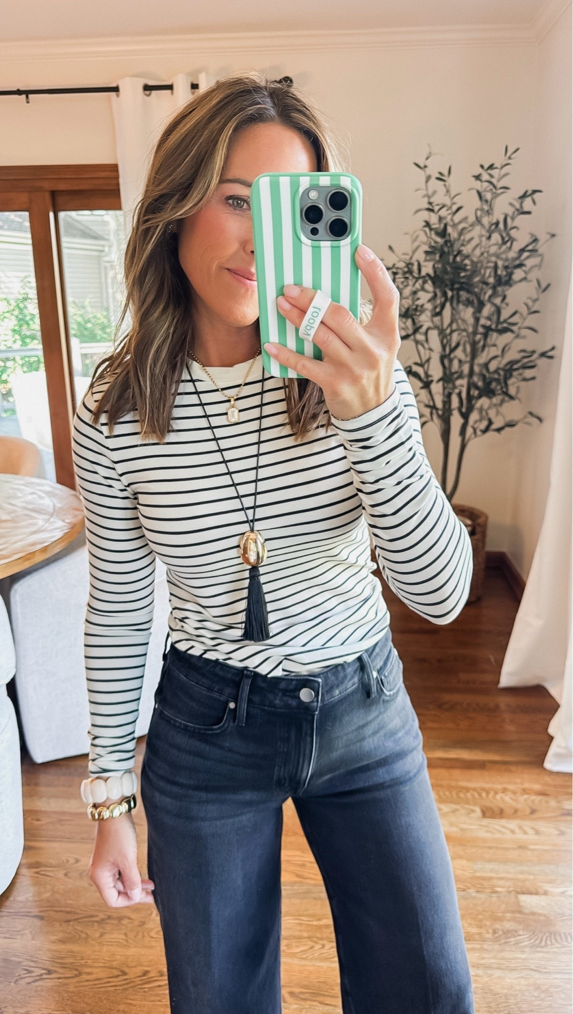 Basics and fun jewelry!
XS tee
Jeans tts

#LTKootd #LTKSeasonal #LTKOver40