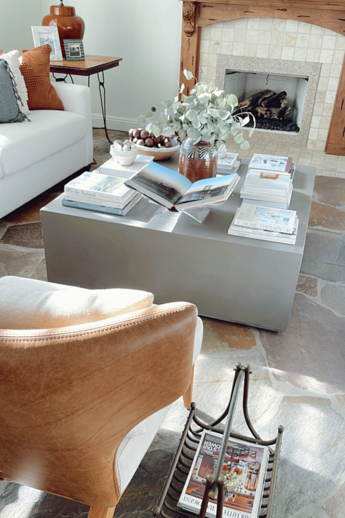 Coffee table views! 🙌🏻

Showing off my acrylic book stand which is perfect for displaying your favorite coffee table book. 

Adds height and interest to your coffee table or console table decor! 👍🏻

#coffeetable #coffeetabledecor #homedecor #concrete #amazonfinds

#LTKhome #LTKfindsunder50 #LTKstyletip