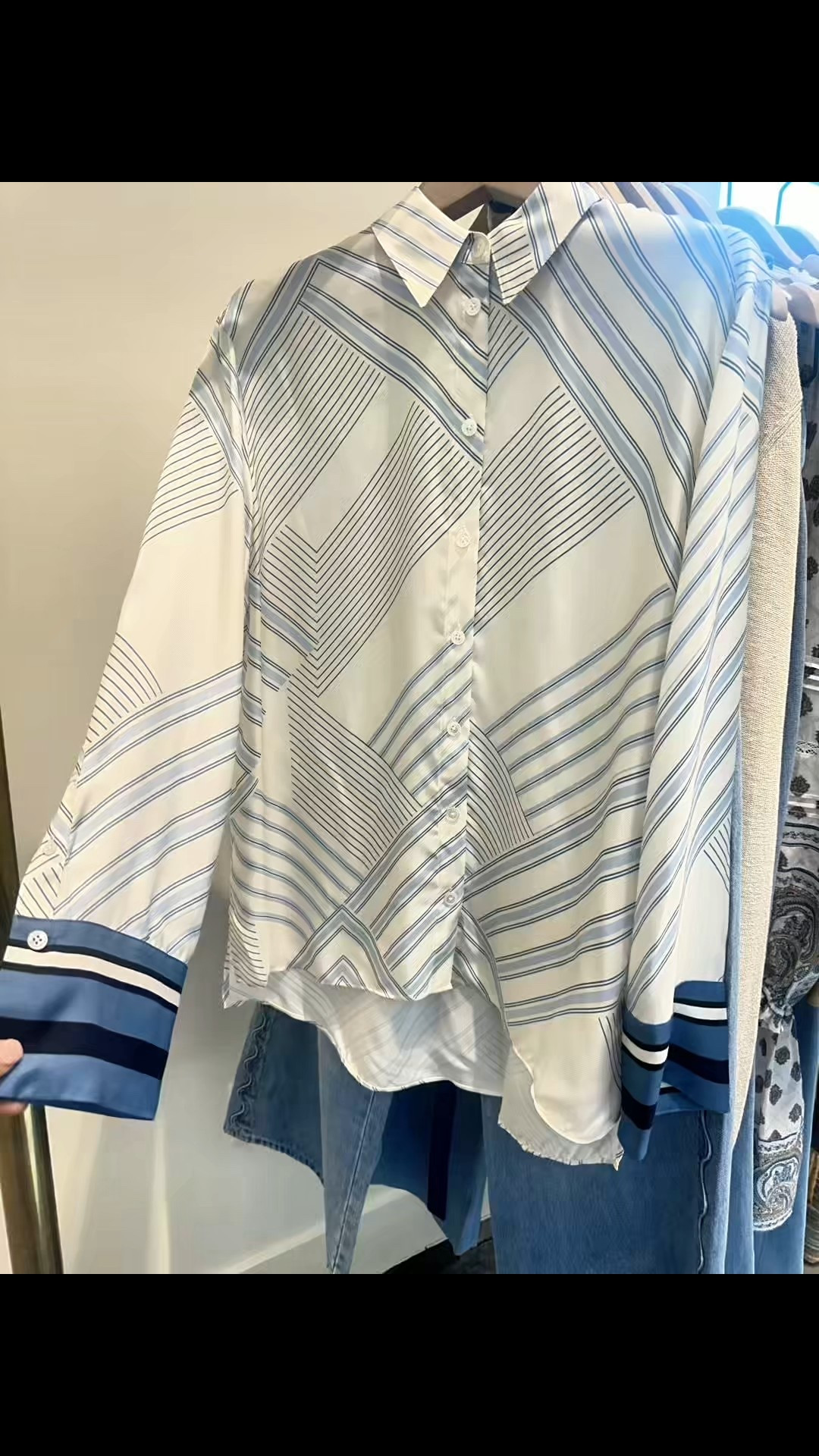 A silk blend Veronica Beard top for fall 

#LTKSeasonal