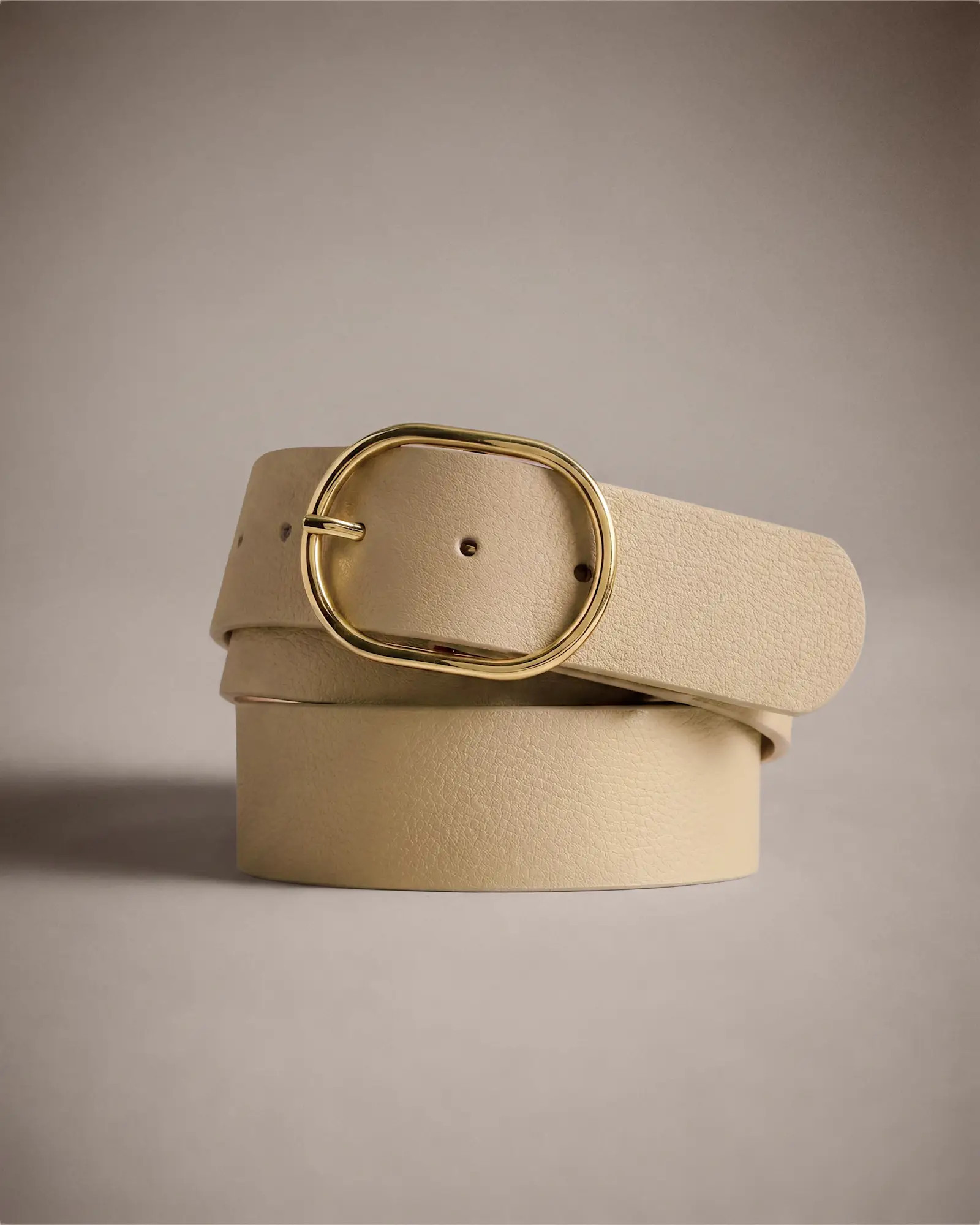 Cleo Oval European Leather Belt | Quince