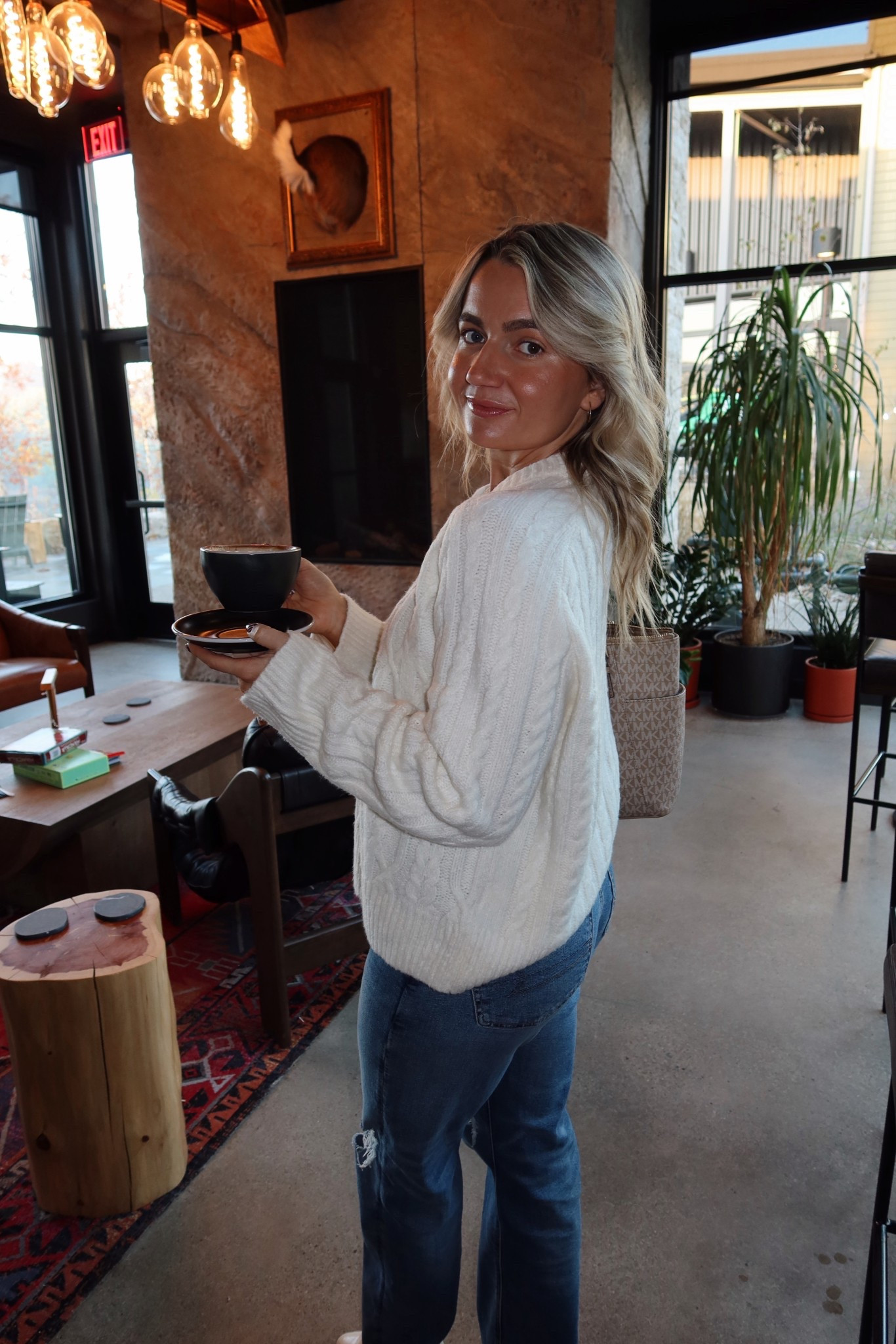 Fav sweater EVER — size small 🤍