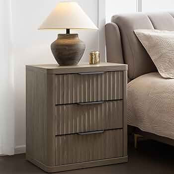 SICOTAS Mesita de noche con 3 cajones de almacenamiento, mesa auxiliar grande de cama acanalada, ... | Amazon (US)
