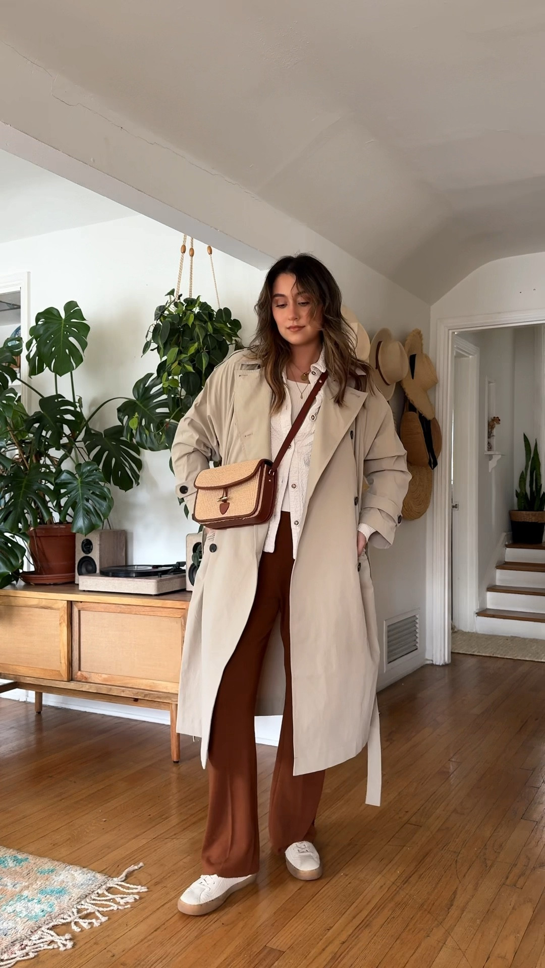 styling a trench coat two ways, from day to night 🌚 

#LTKstyletip #LTKVideo #LTKSeasonal