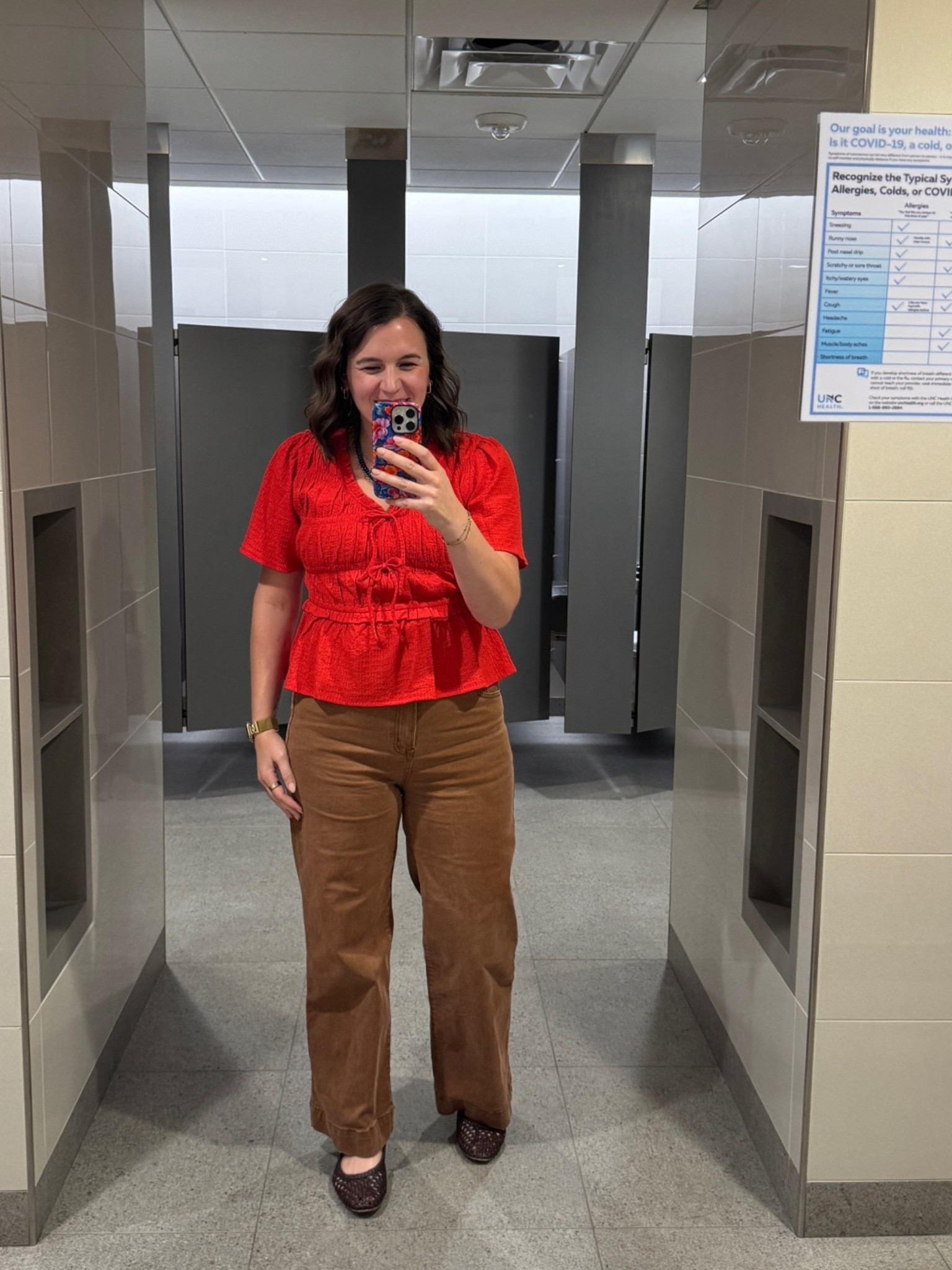 Work outfit of the day. Love these camel wide leg pants. Also just go this top from Walmart. It has a little peplum and I love it. Also a v neck!

In a medium in the top and 10 in the pants.