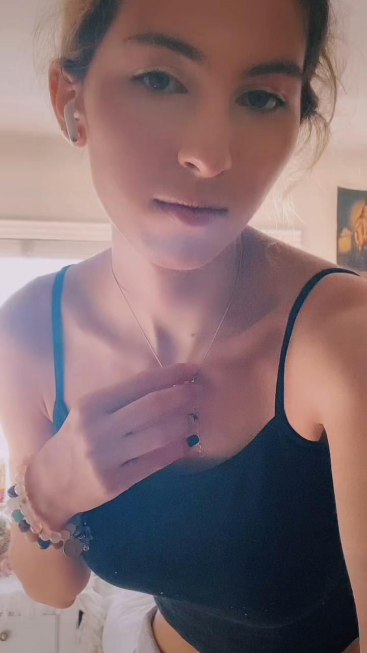 You shine the best when you wear clothes that make you feel comfortable and true to you! 🖤🎬 

#LTKstyletip #LTKunder100 #LTKhome