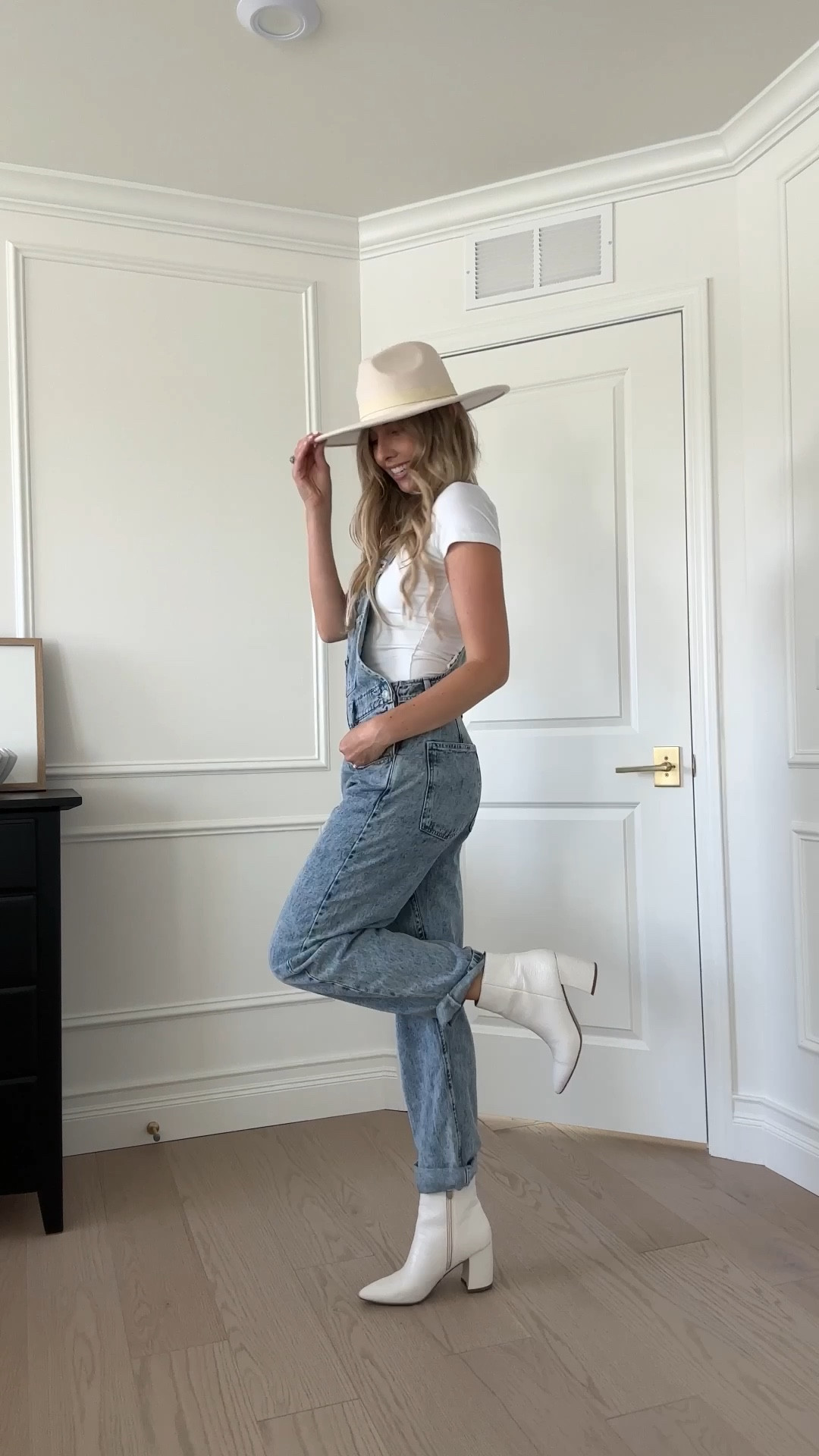 Pumpkin patch outfit, fall outfit, overalls , family pictures 

#LTKStyleTip #LTKFamily #LTKSeasonal