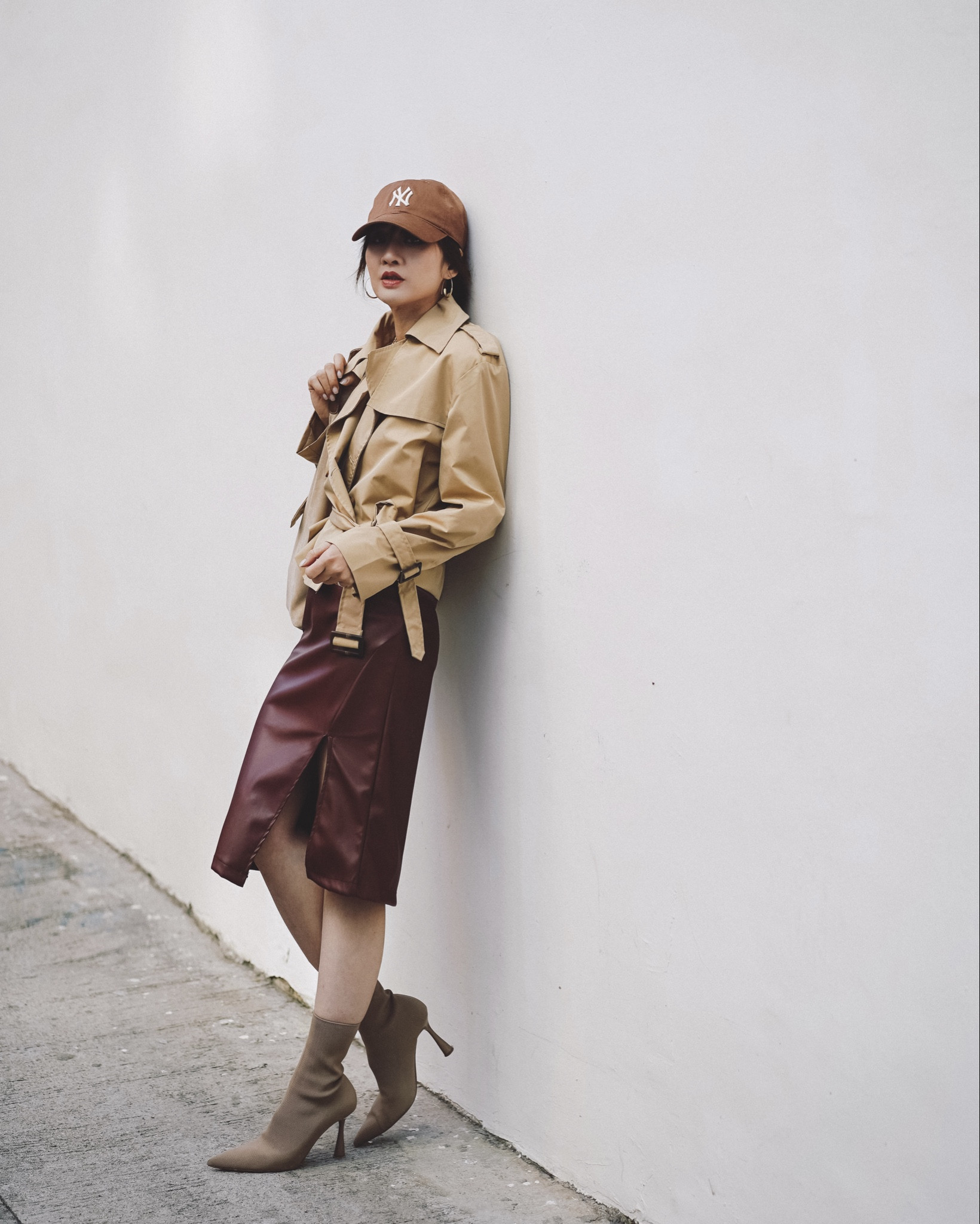 My best valentines companion 
The Cropped Trench Coat Is A Must-Have All Year Long

The shorter length lends itself to a more playful, youthful vibe, yet it retains the sophisticated elements that make the trench coat a widely loved and timeless favorite. Think sharp lapels, belted waists, and oversized draping— just with a whole lot of material chopped off the bottom! The updated, chic silhouette has an edginess to it that the classic trench does not, with more tailoring and a feminine touch, accentuating your shape and exposing your legs. 

#LTKFashionMonth #LTKstyletip #LTKbeauty