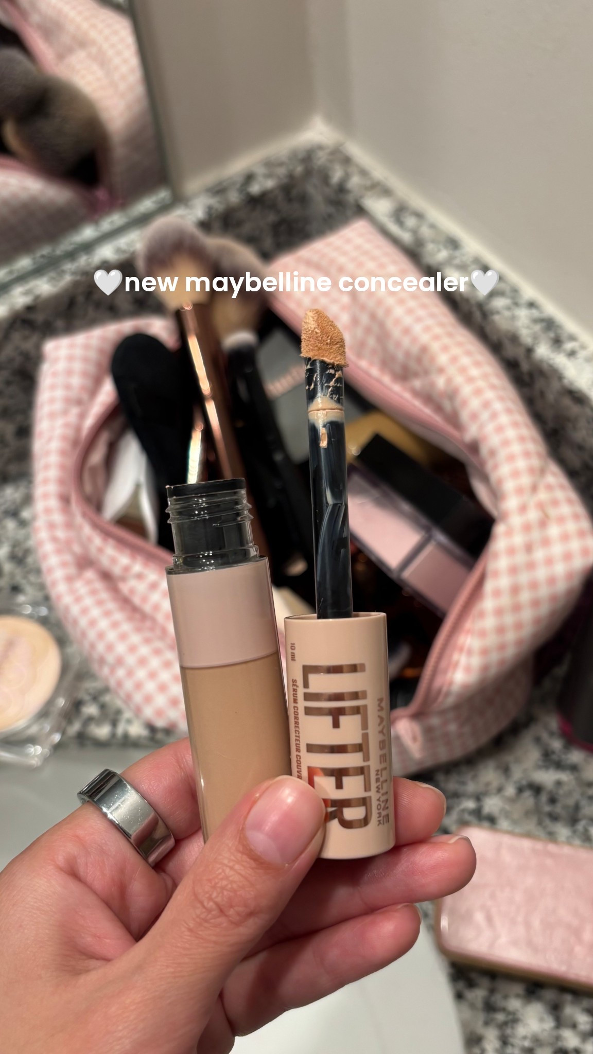 I’ve been looking for this concealer everywhere!! Finally found it at Walmart!! 
Shade 25

#LTKBeauty